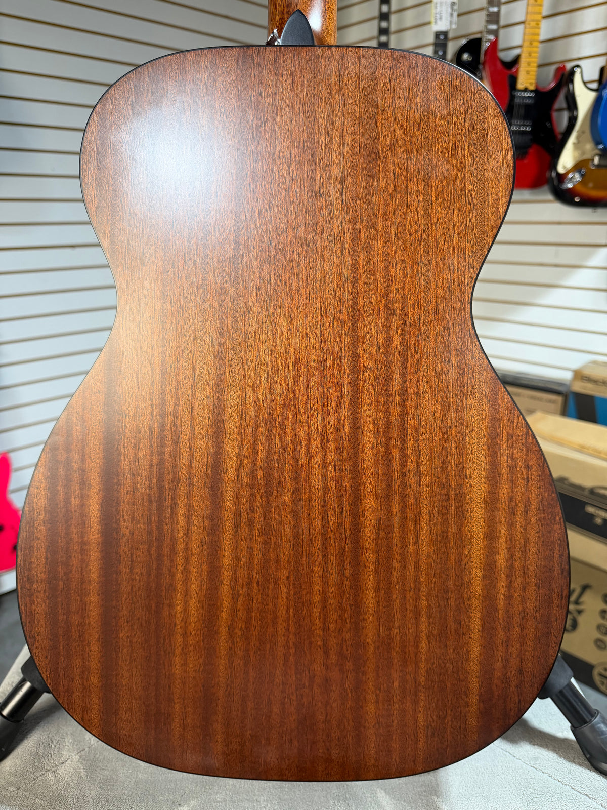 Martin 00-10E Road Series Retro Joe Bonamassa Signature Sunburst
