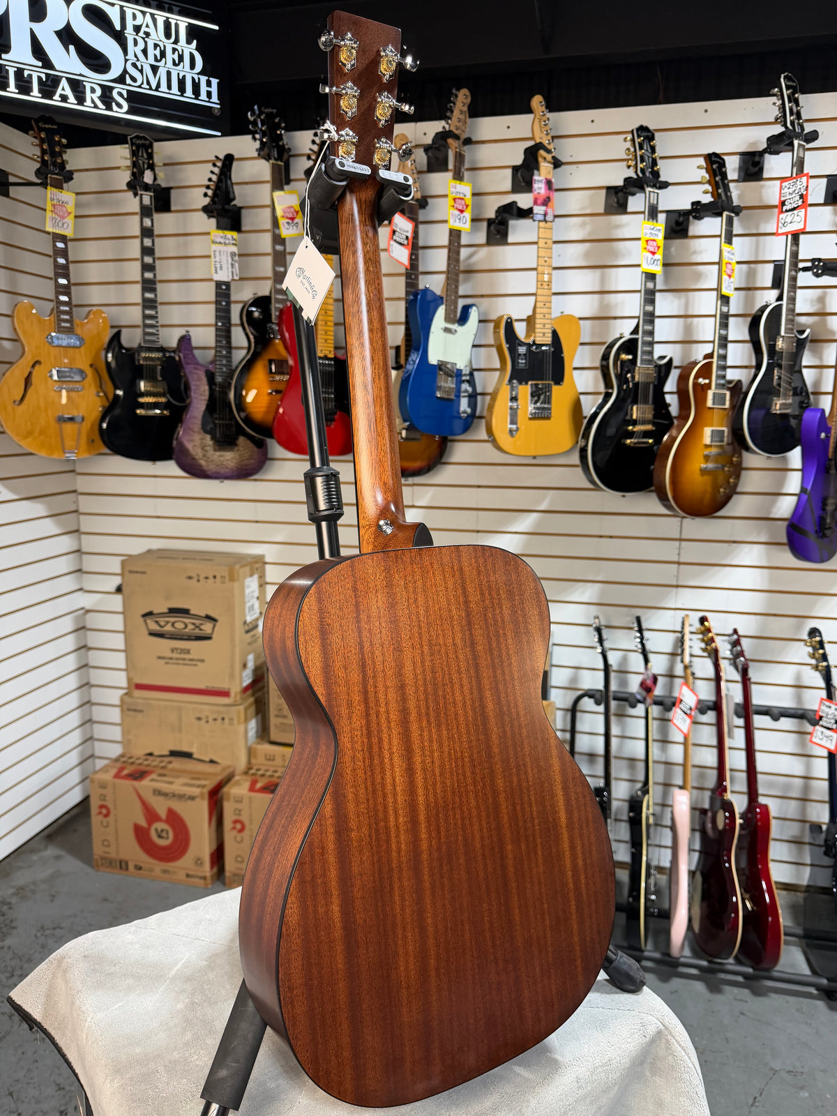 Martin 00-10E Road Series Retro Joe Bonamassa Signature Sunburst