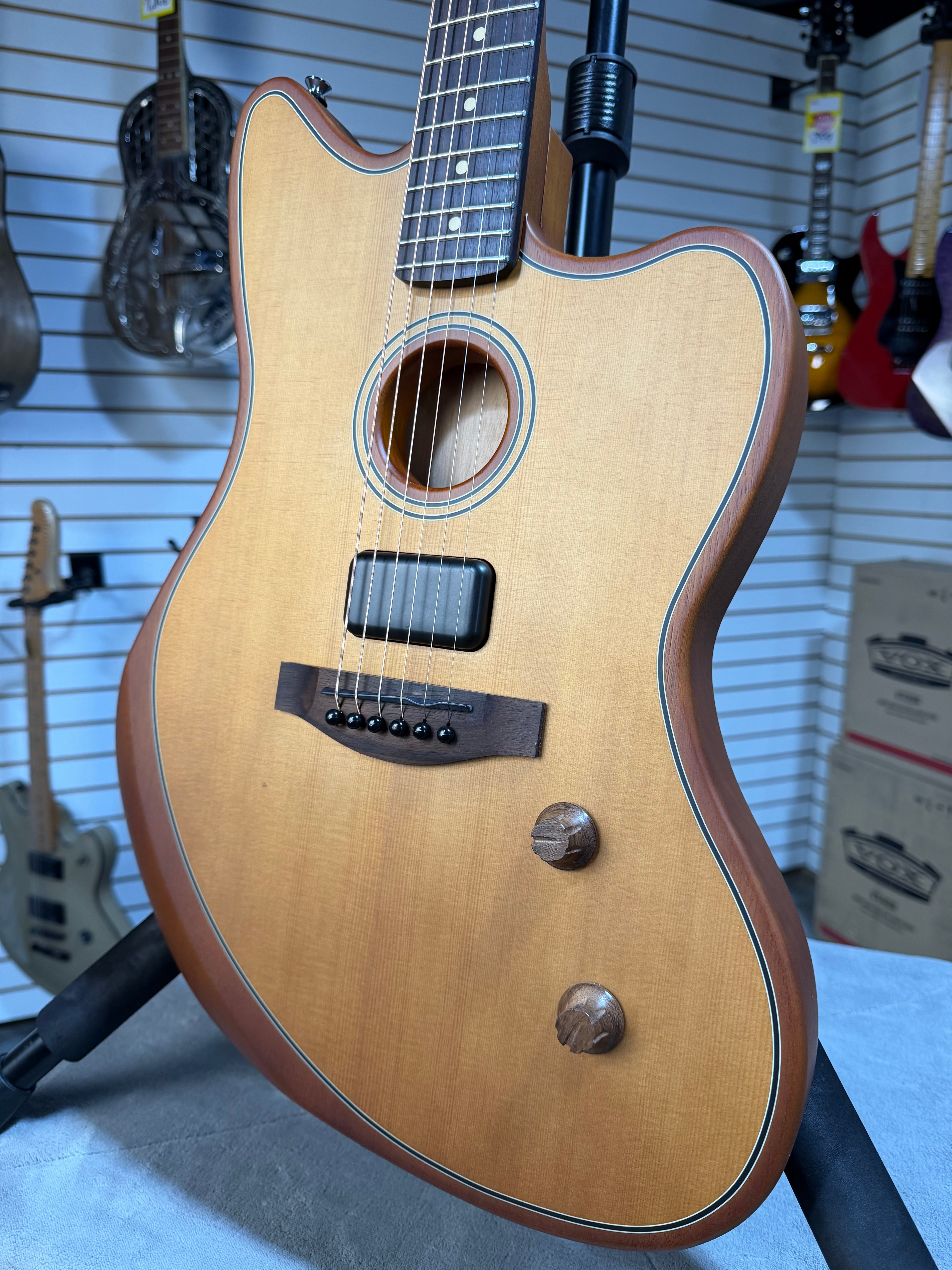 Fender Acoustasonic Standard Jazzmaster Aged Natural