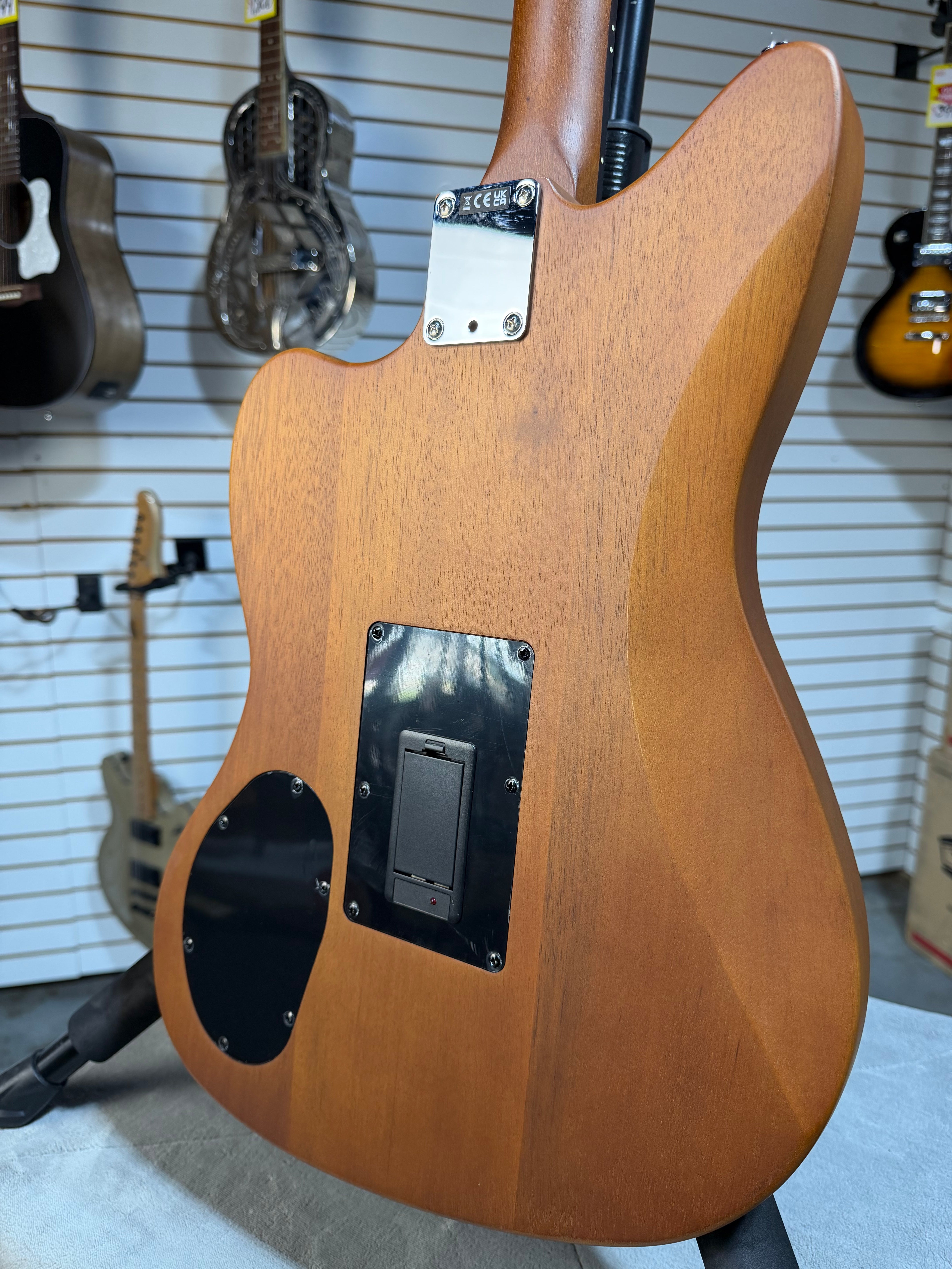 Fender Acoustasonic Standard Jazzmaster Aged Natural