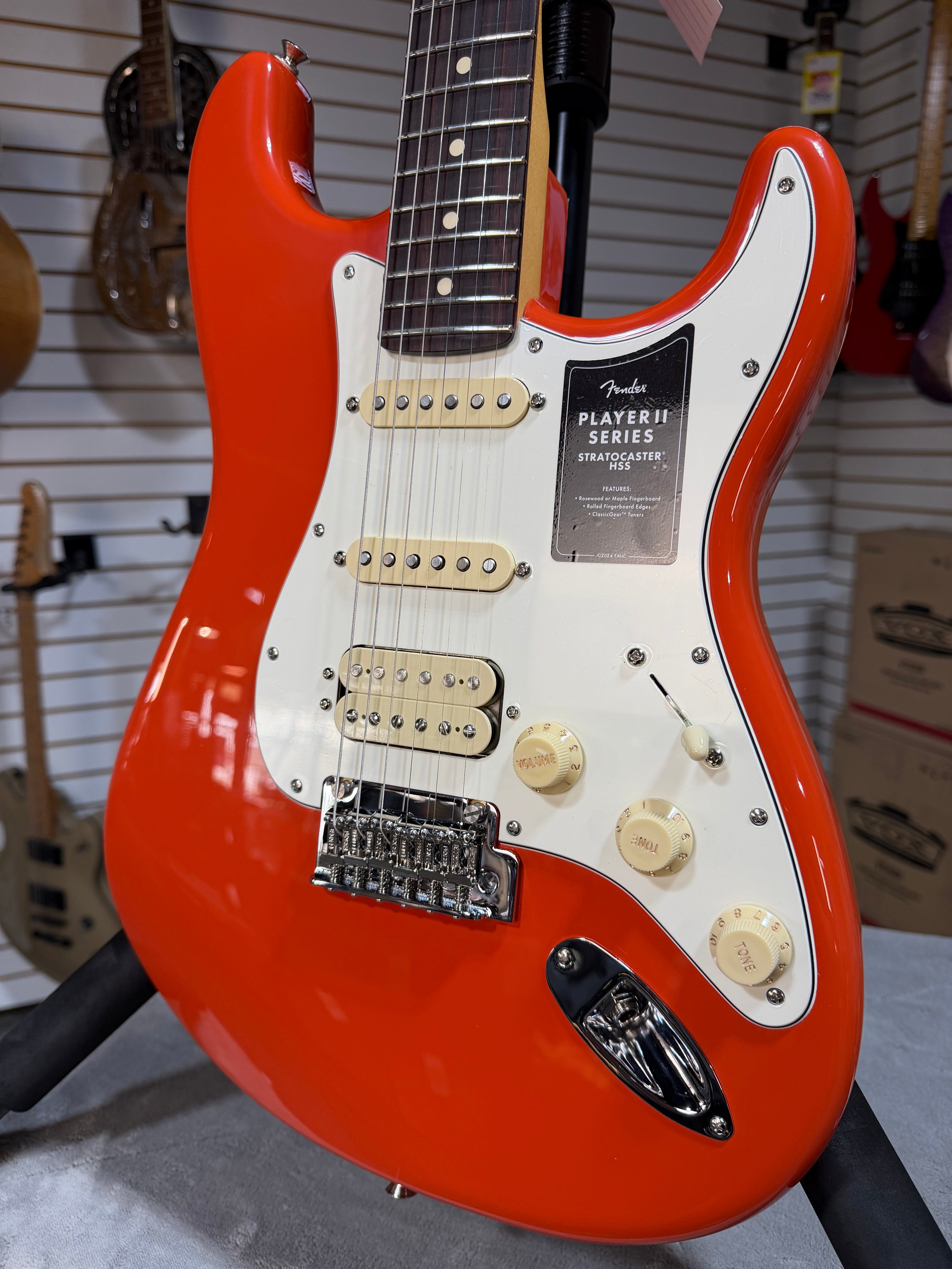 Fender Player II Stratocaster HSS Coral Red