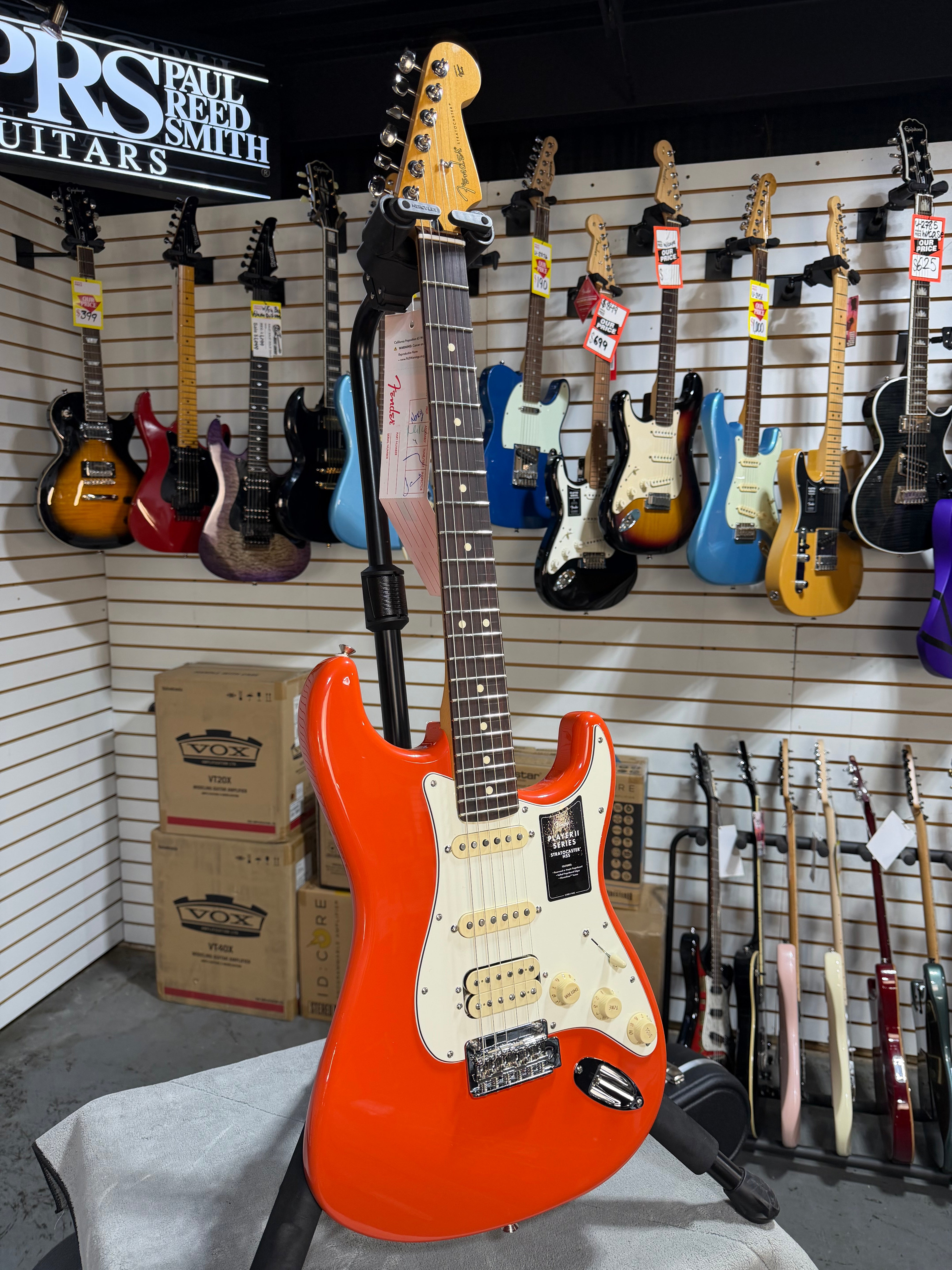 Fender Player II Stratocaster HSS Coral Red