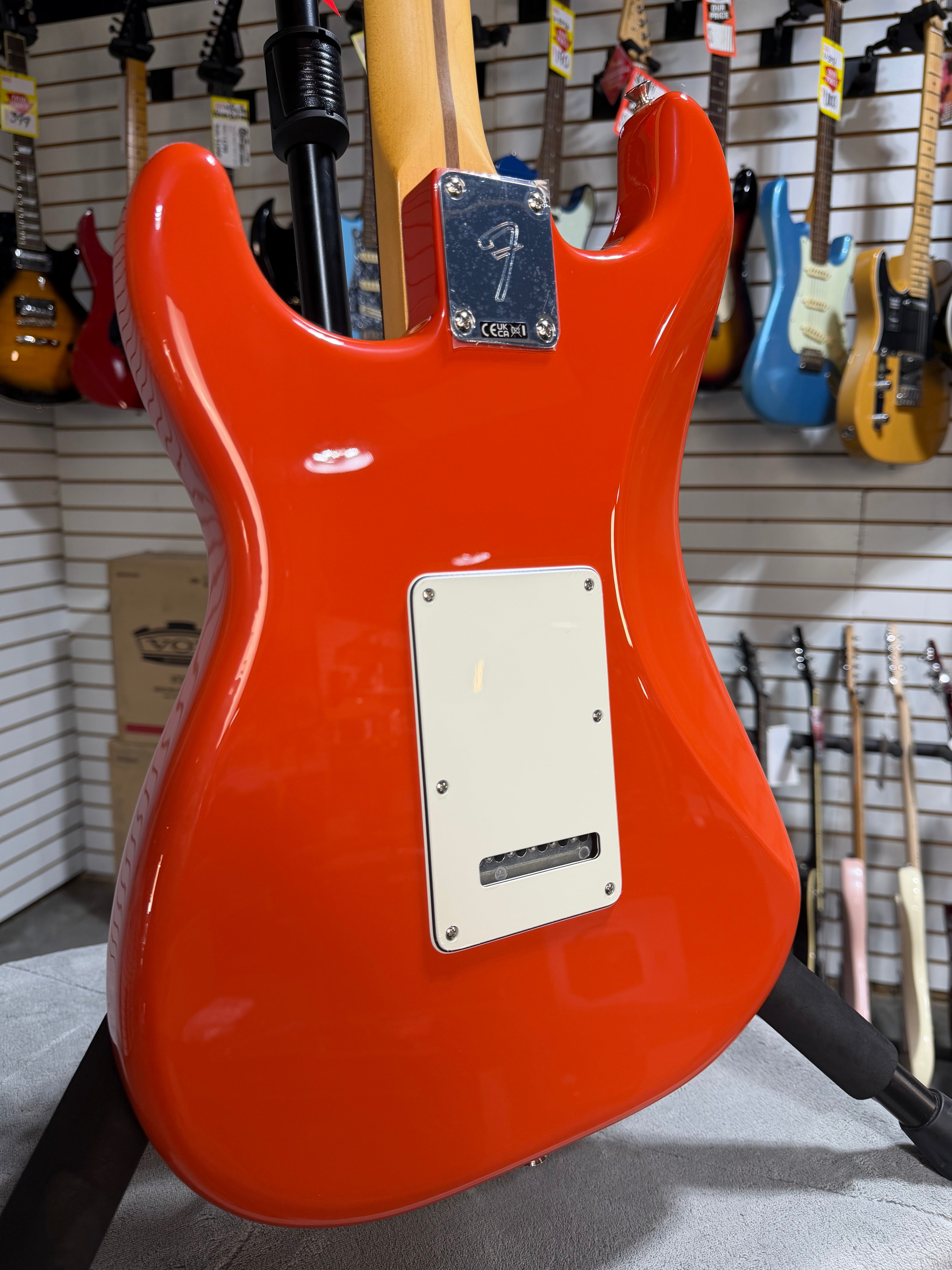 Fender Player II Stratocaster HSS Coral Red