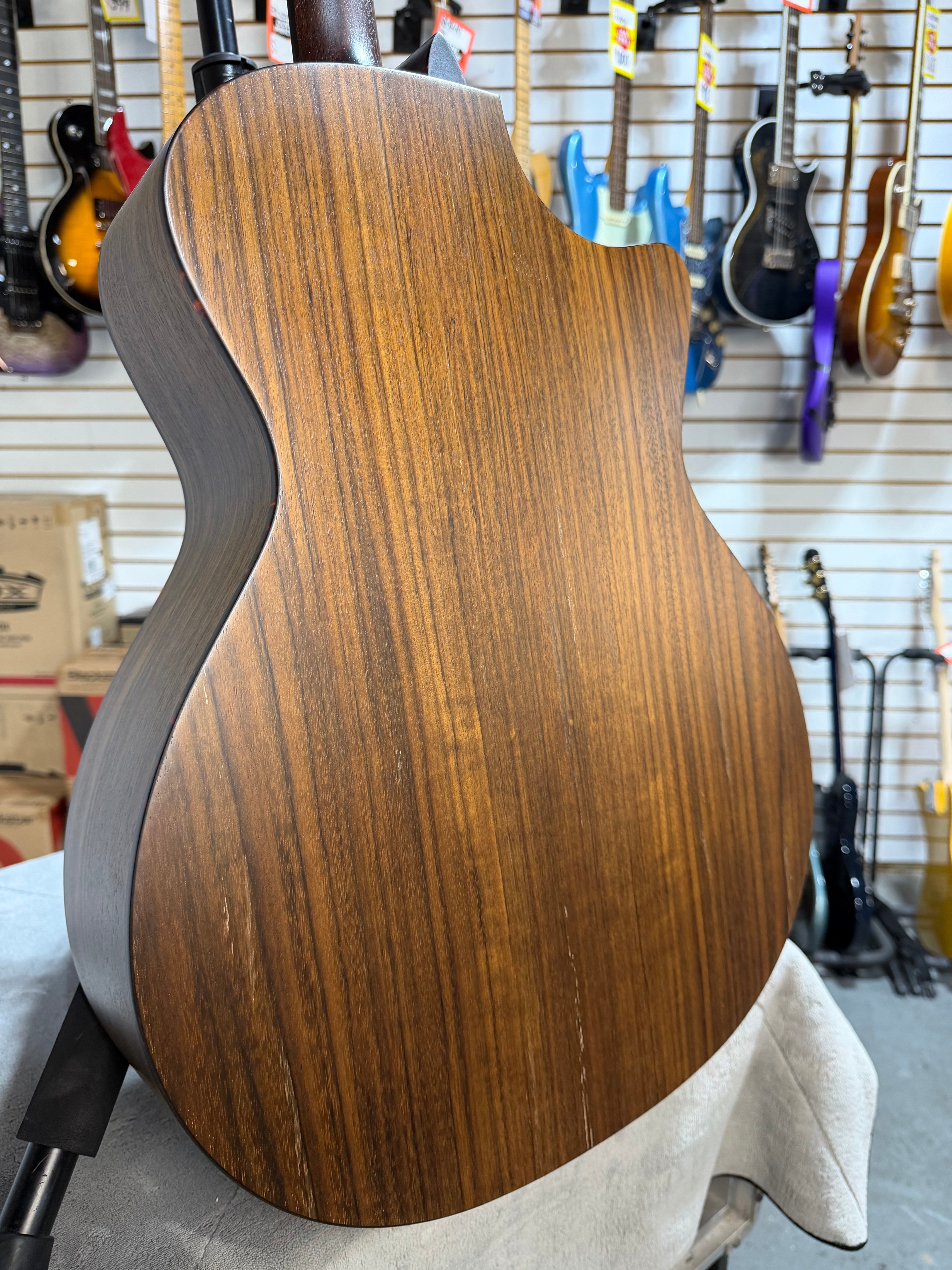 Eastman AC222-CEL Natural