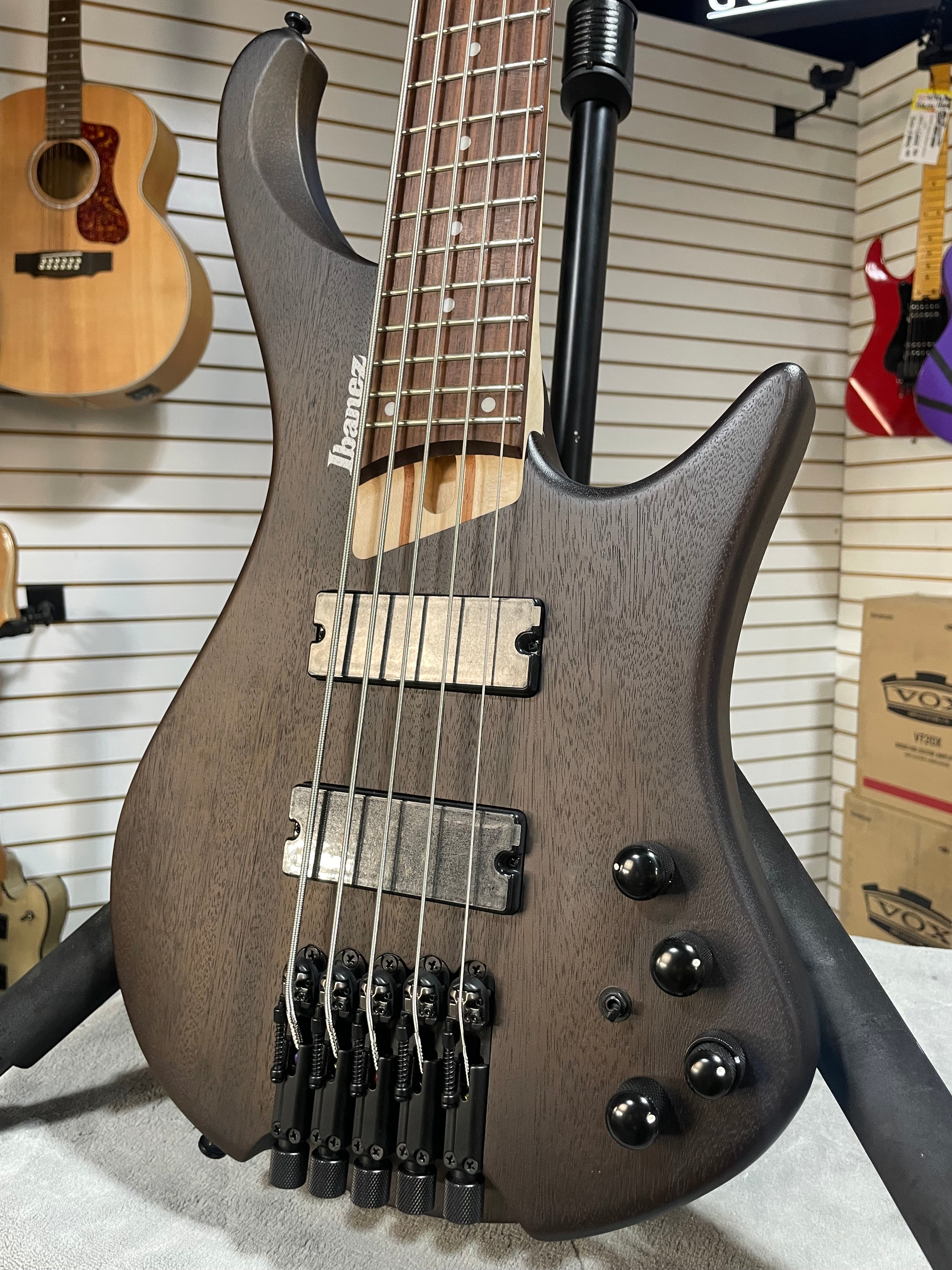 Ibanez EHB605 Walnut Flat