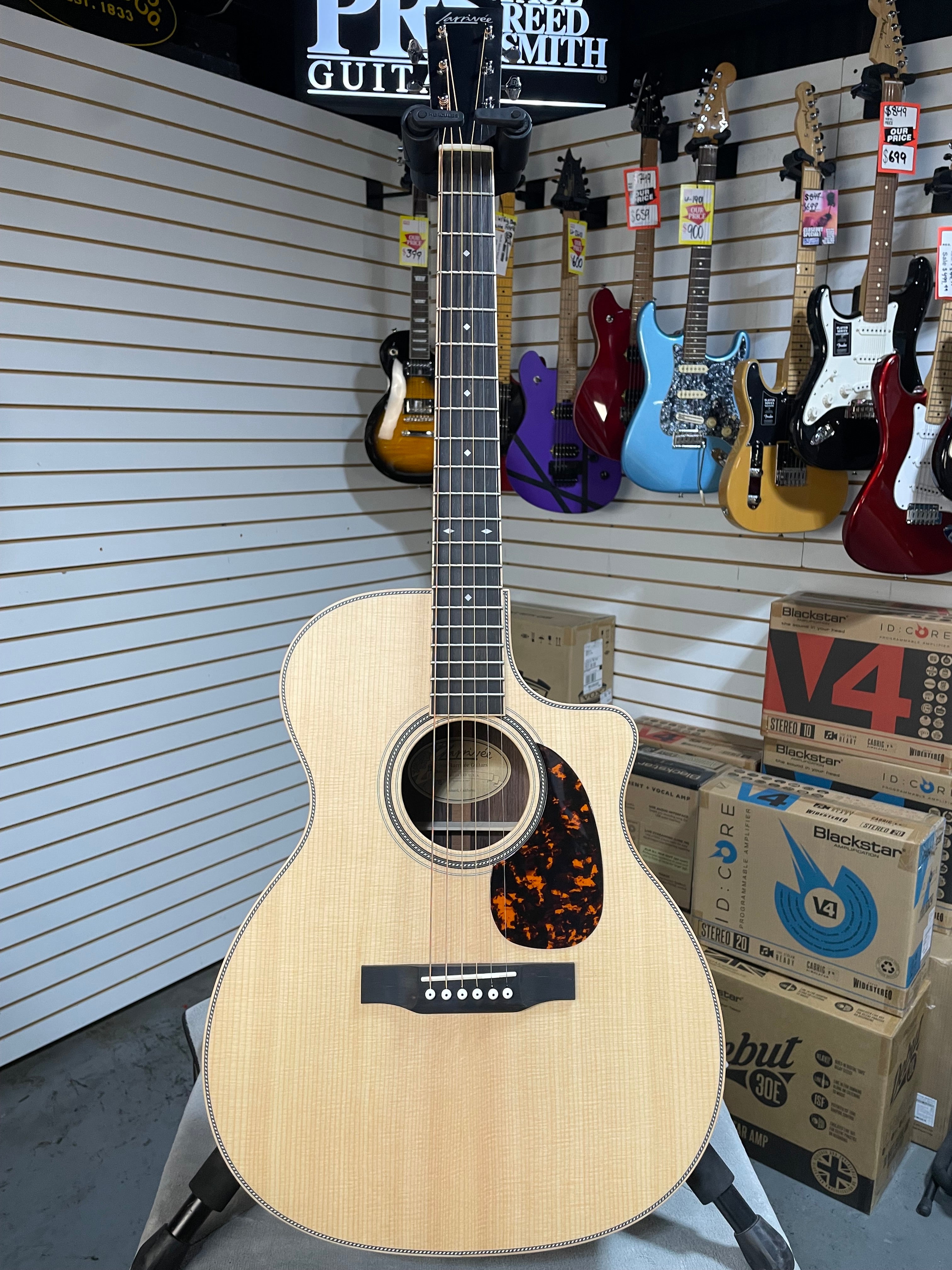 Larrivee VM-40 Acoustic Guitar - Natural - OHSC & PLEK*D