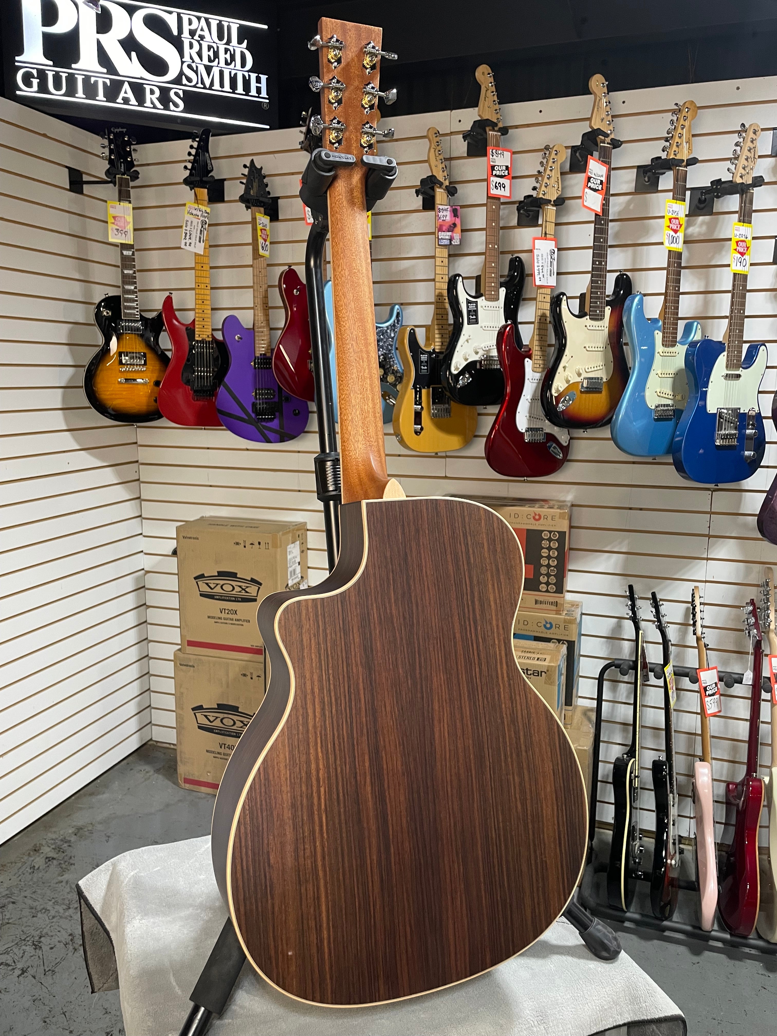 Larrivee VM-40 Acoustic Guitar - Natural - OHSC & PLEK*D