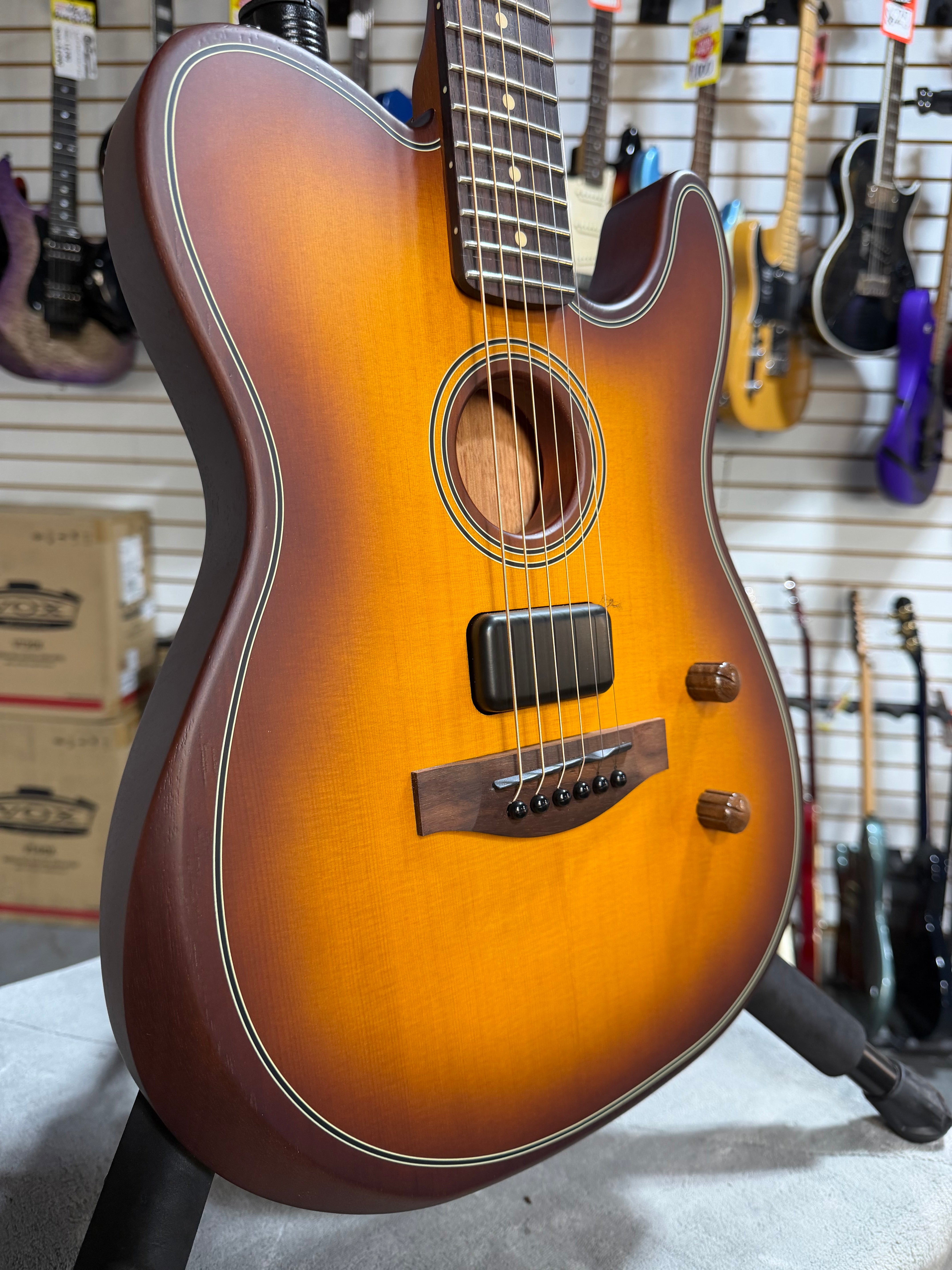 Fender Acoustasonic Standard Telecaster Honey Burst