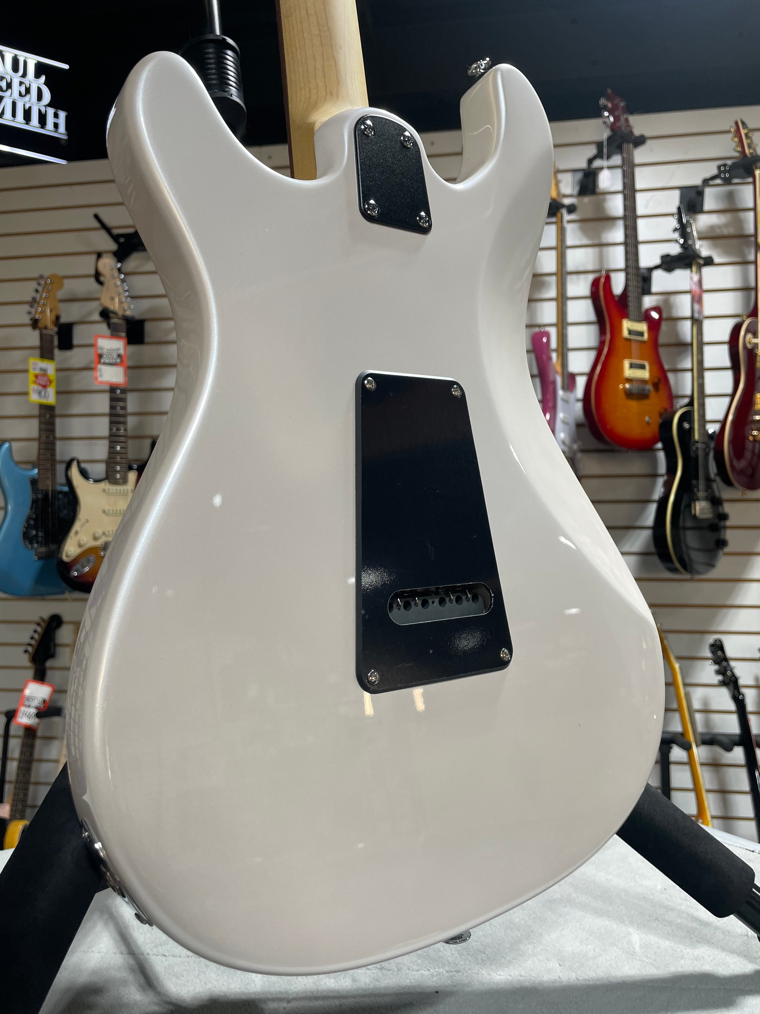 PRS SE Studio Standard - Pearl White w/ Gig Bag & PLEK*D #927