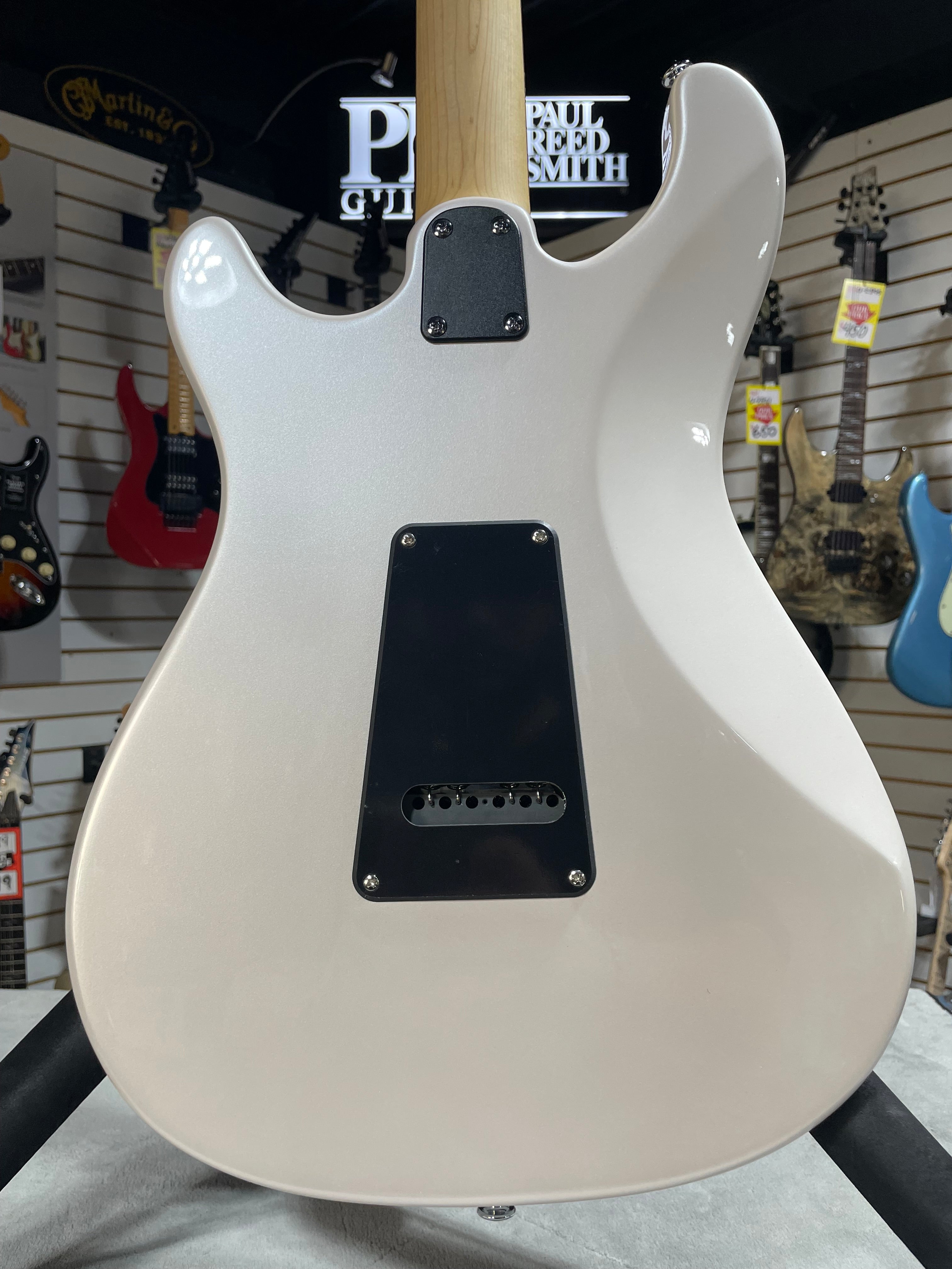 PRS SE Studio Standard - Pearl White w/ Gig Bag & PLEK*D #927