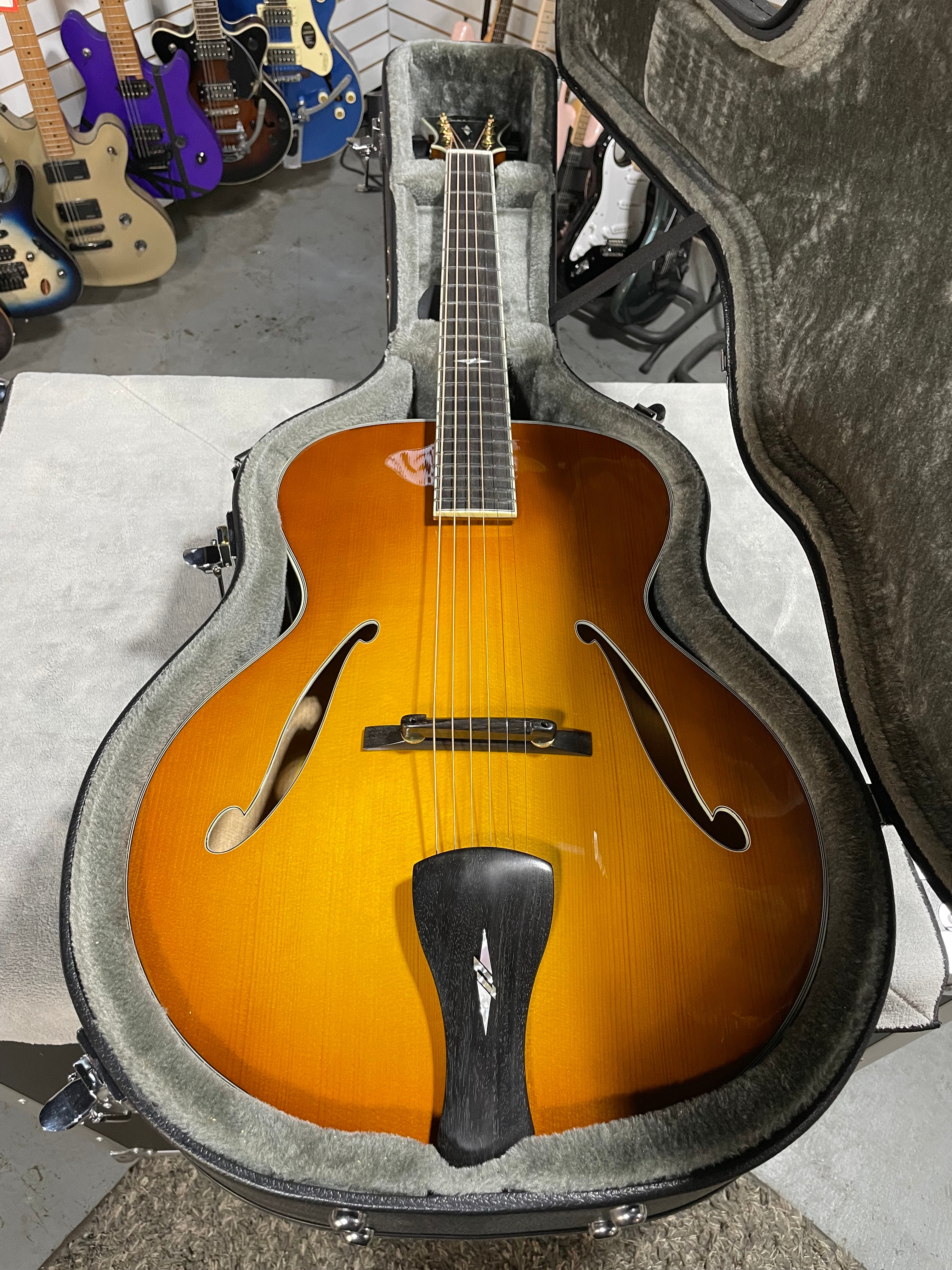 Eastman AR805-GB Archtop Guitar 2025 - Goldburst w/OHSC & PLEK*D #186