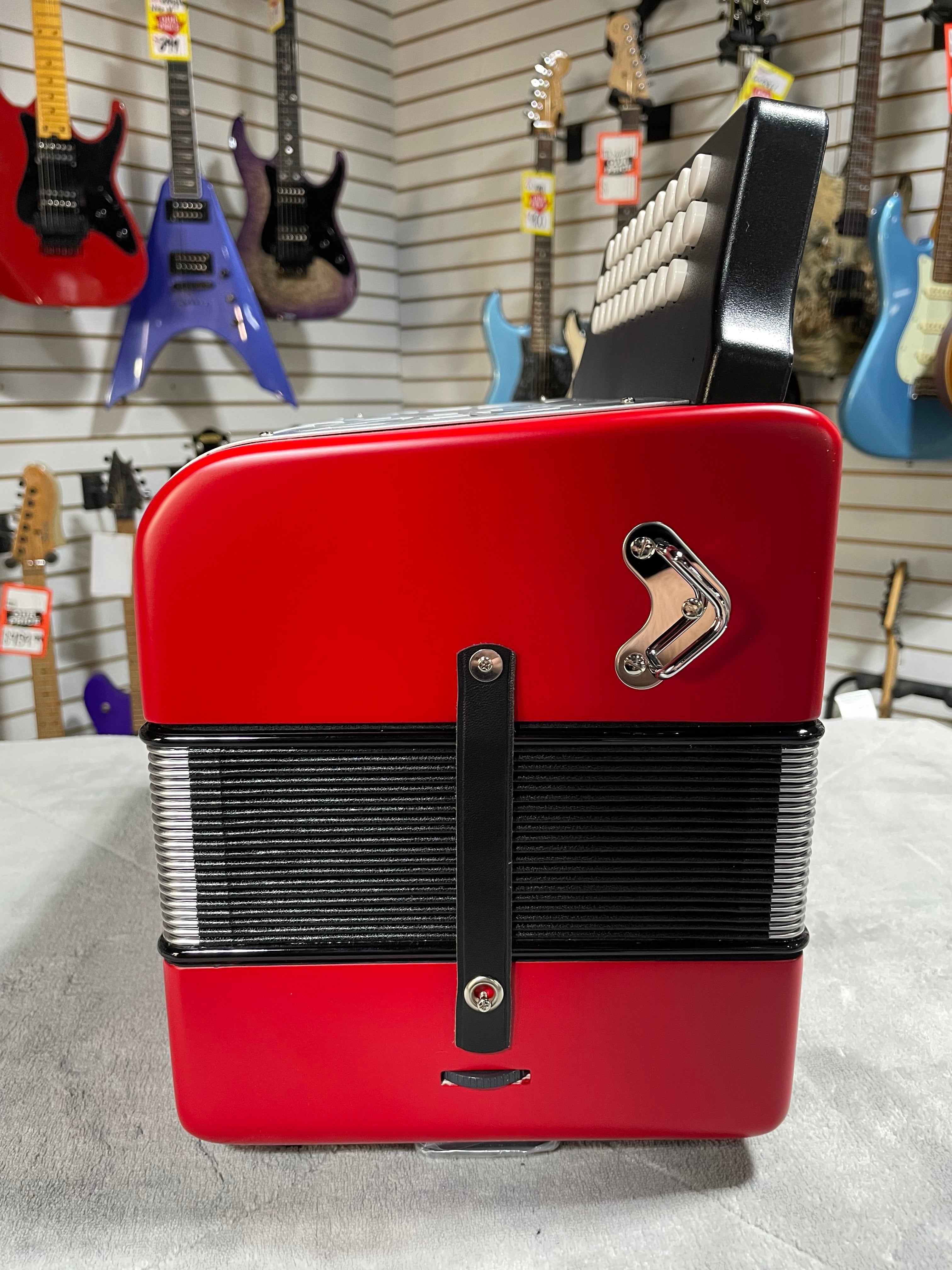 Hohner Compadre Diatonic Accordion - Keys of G/C/F - Red