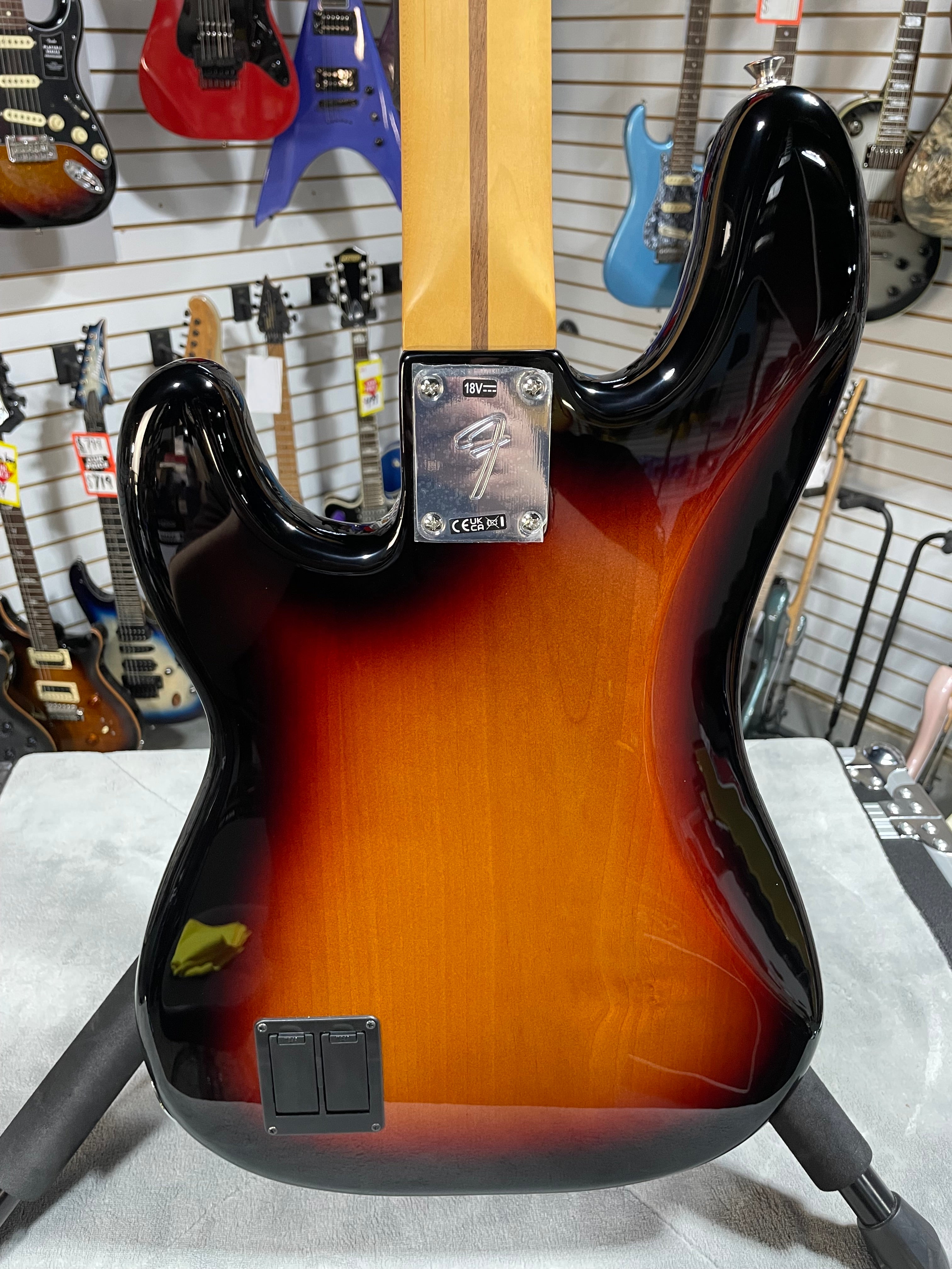 Player II Modified Active Precision Bass - 3-tone Sunburst, Maple Fingerboard #869 GET PLEK'D!
