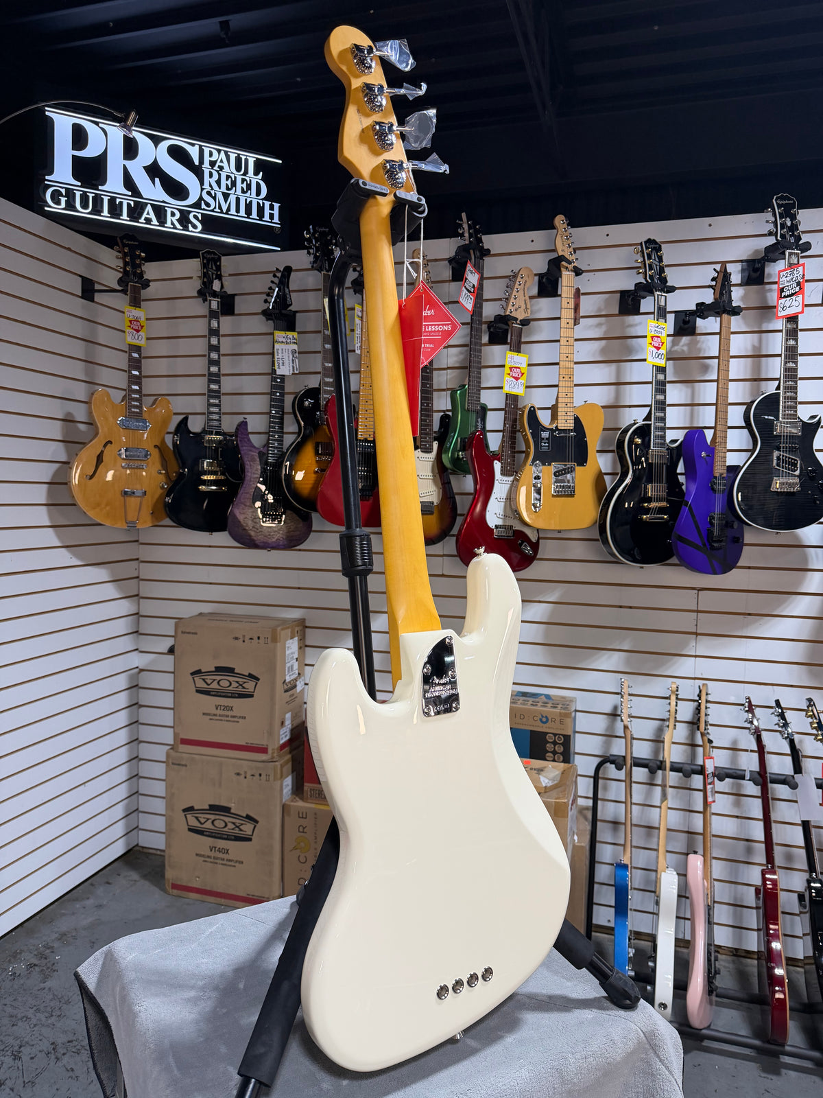 Fender American Professional Jazz Bass Olympic White