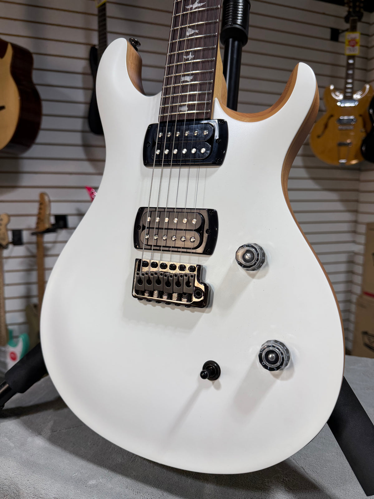 PRS SE CE 24 Satin - Flat White Top, C&M Exclusive - White