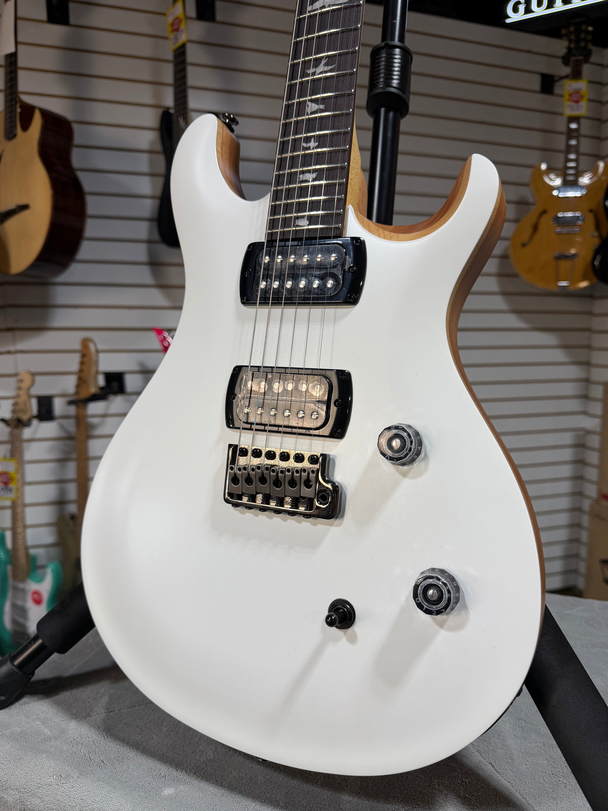 PRS SE CE 24 Satin - Flat White Top, C&M Exclusive - White