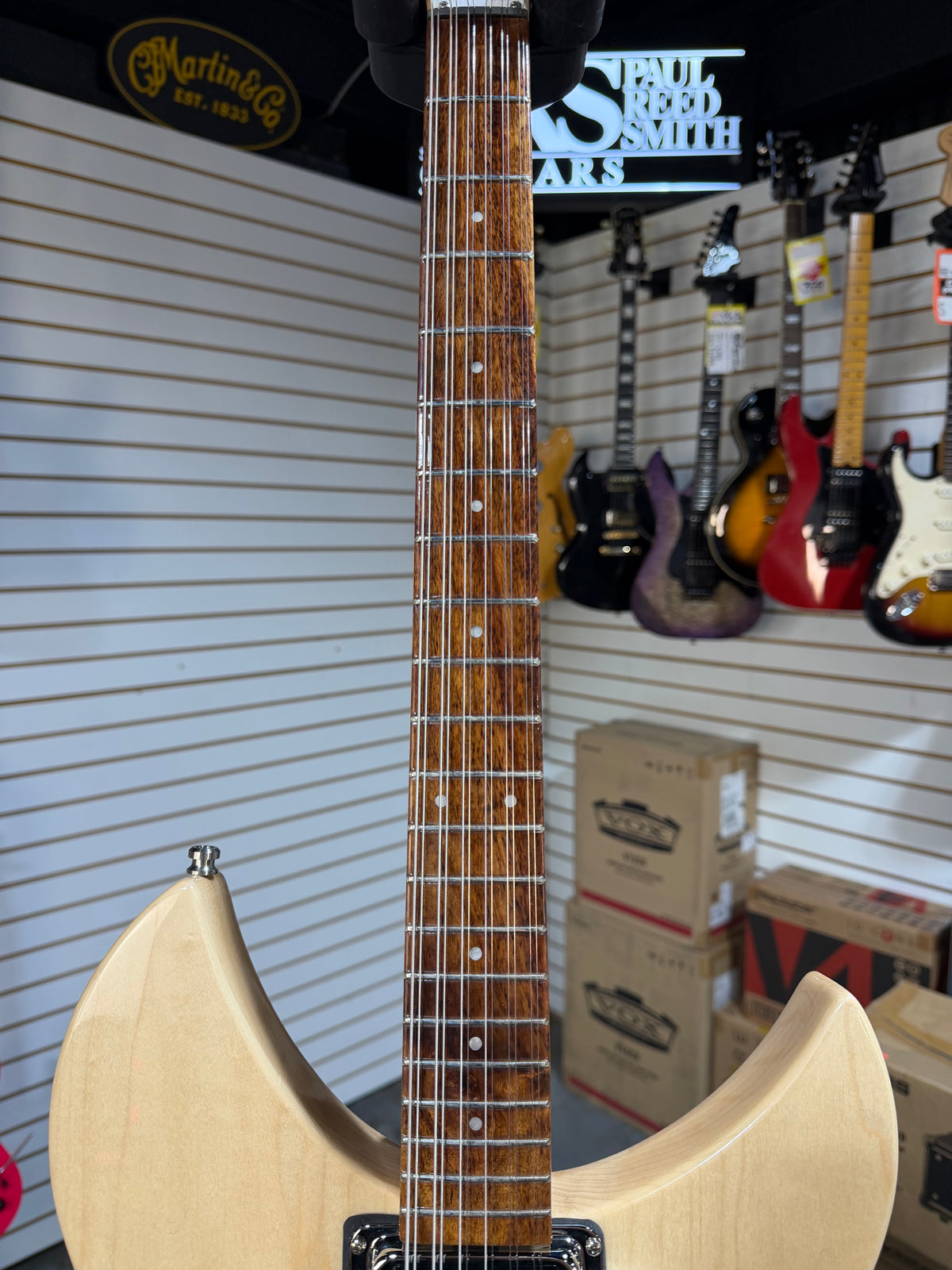 Rickenbacker 330/12 Mapleglo