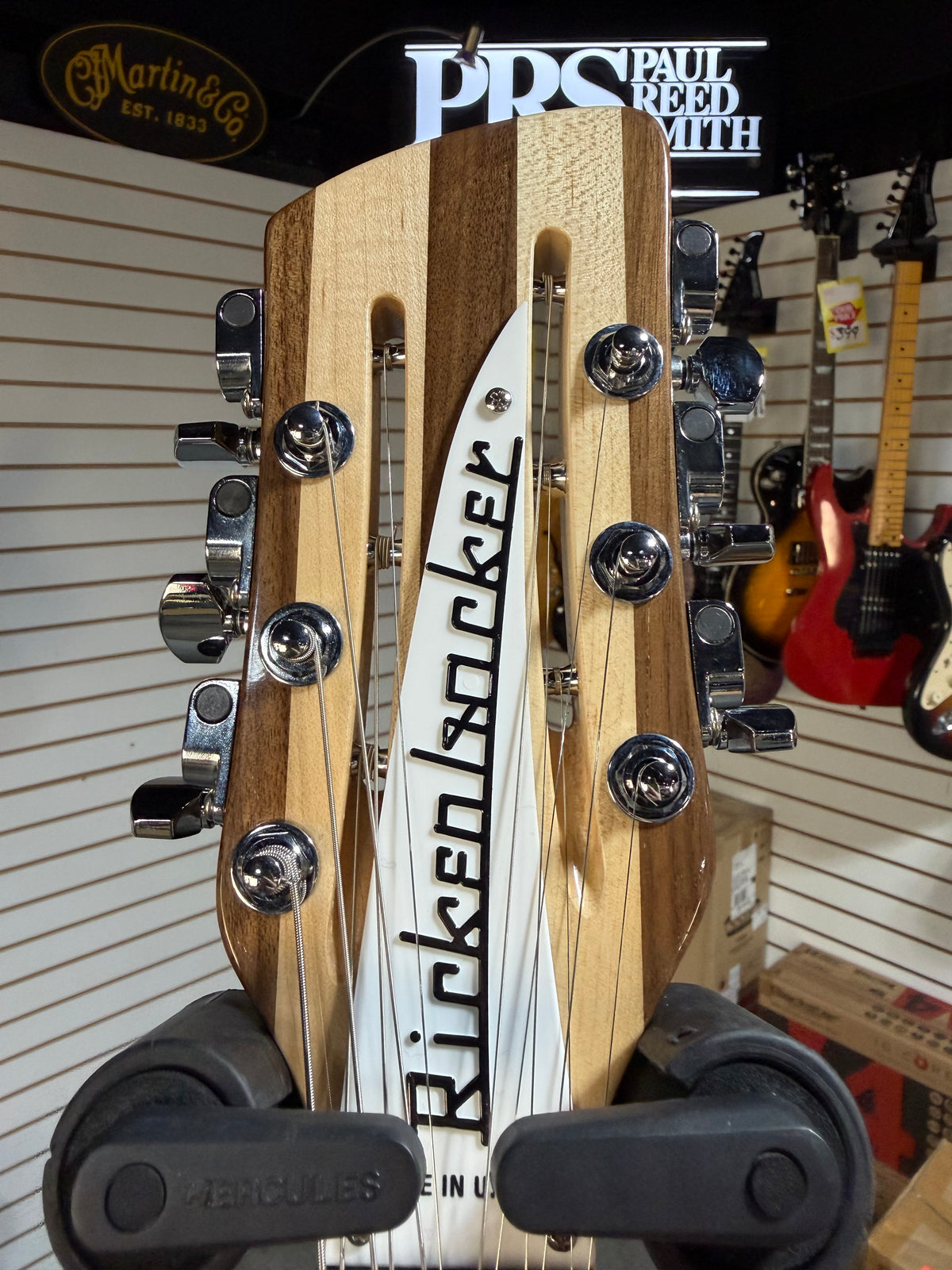 Rickenbacker 330/12 Mapleglo