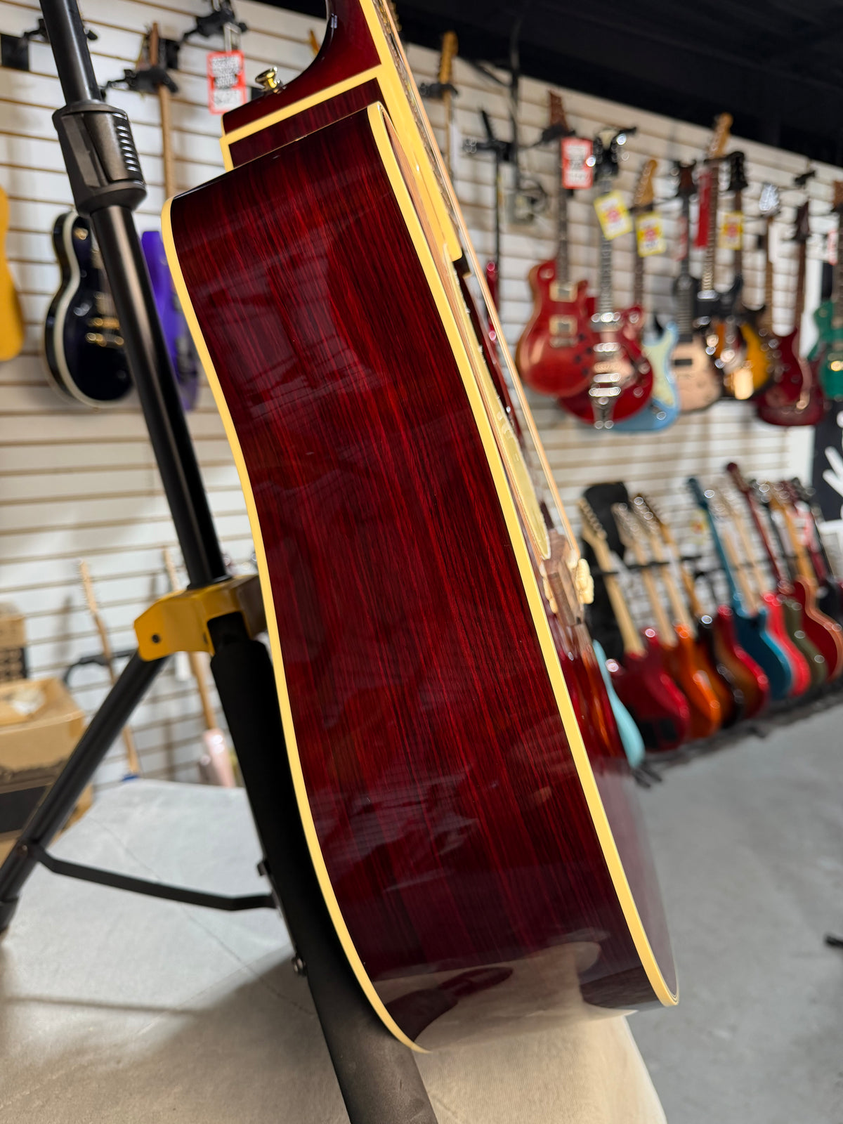 Takamine Left Handed JJ325SRC-12 John Jorgenson Signature Gloss Red