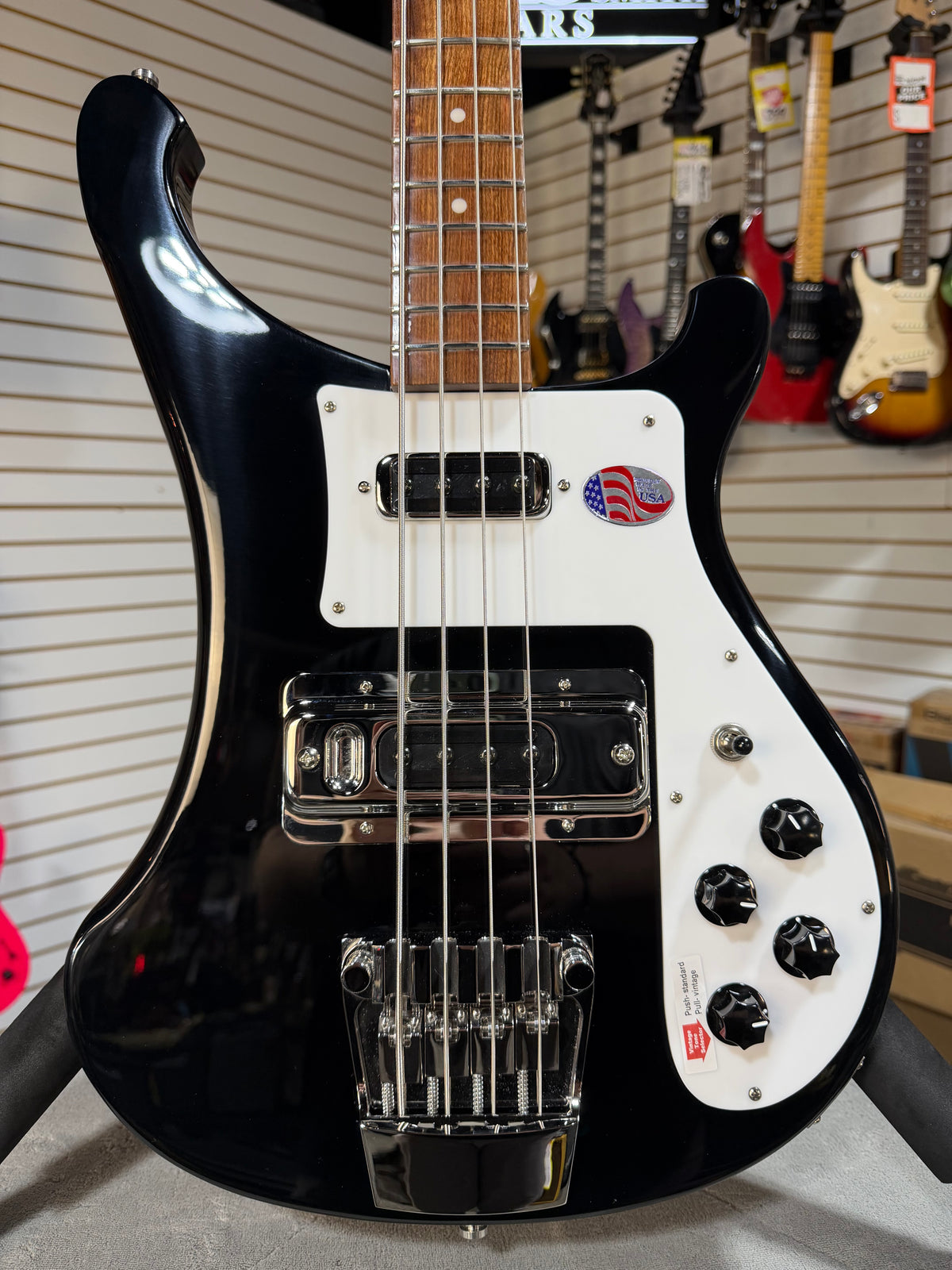 Rickenbacker 4003S Jetglo