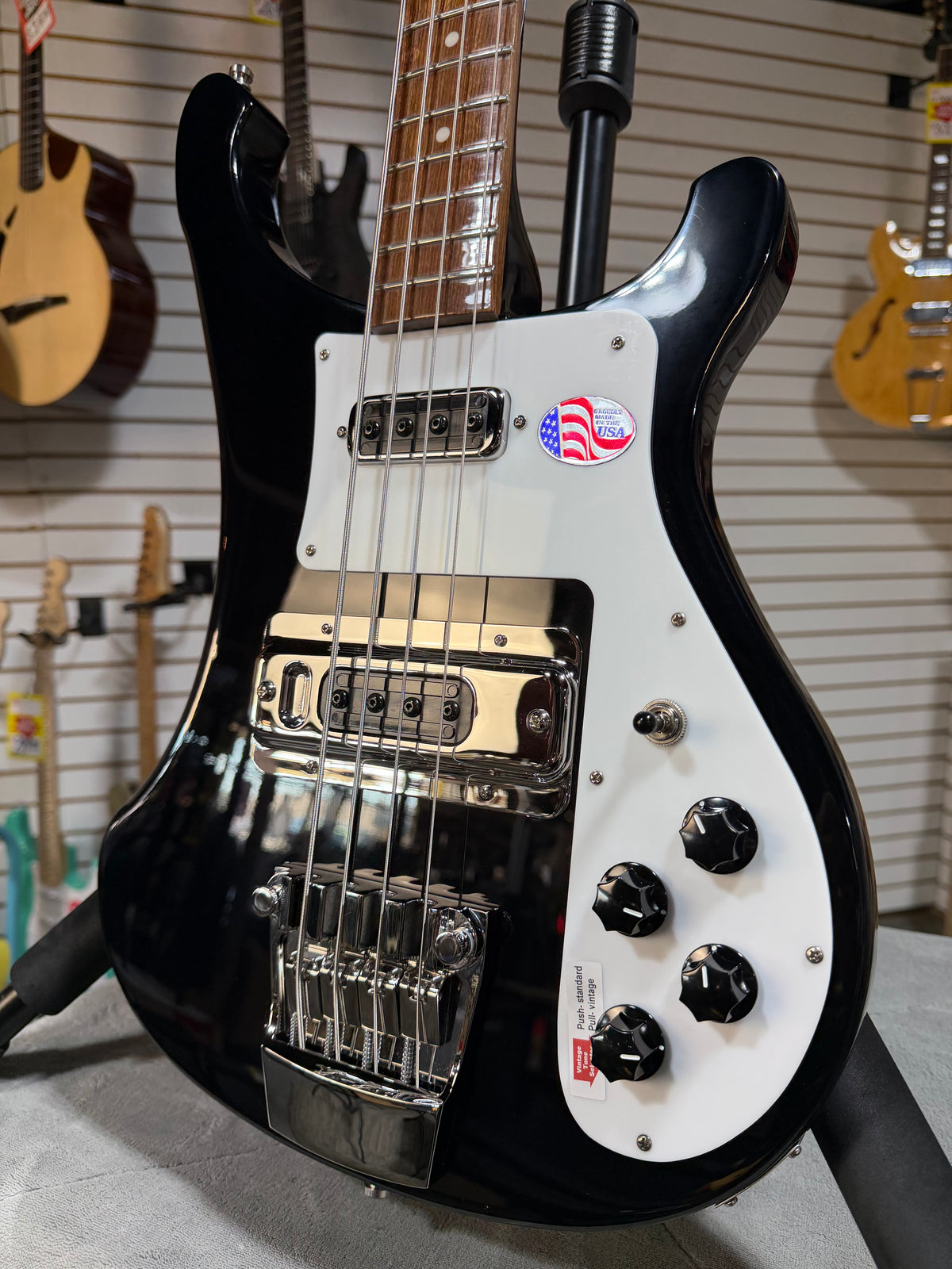 Rickenbacker 4003S Jetglo