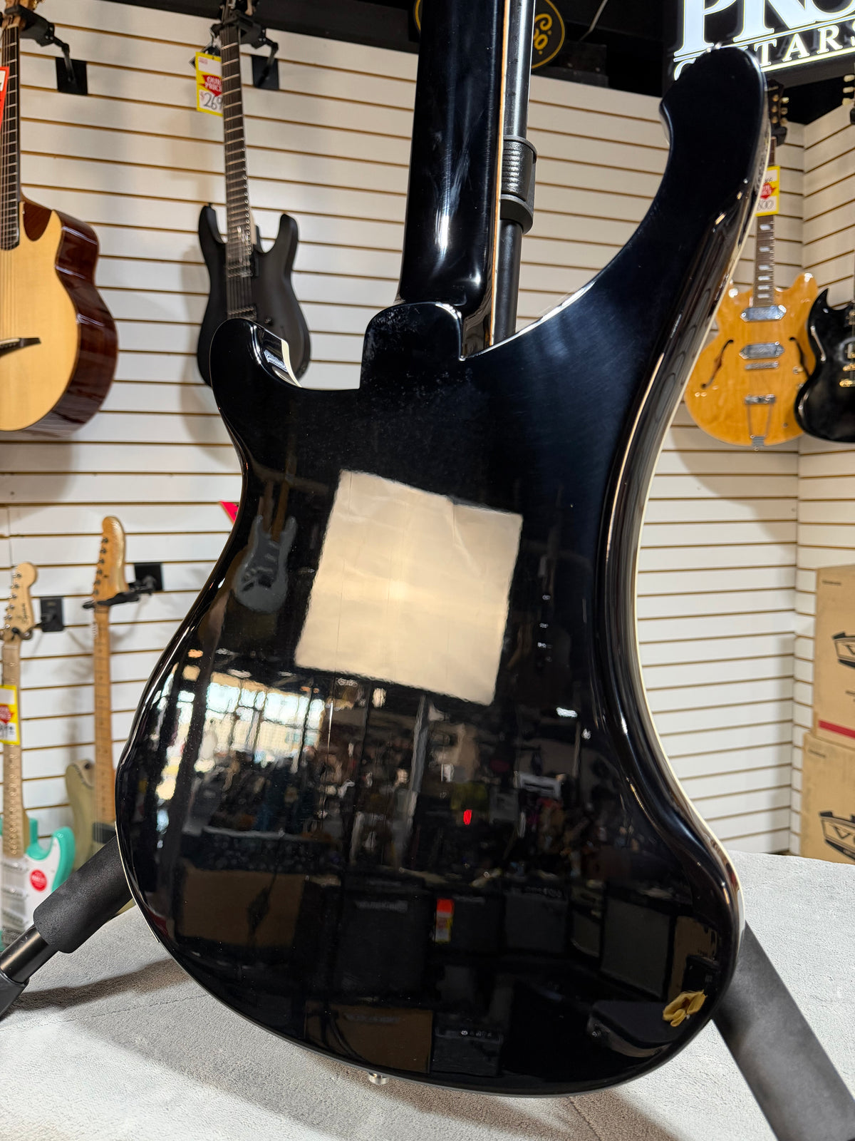 Rickenbacker 4003 Jetglo