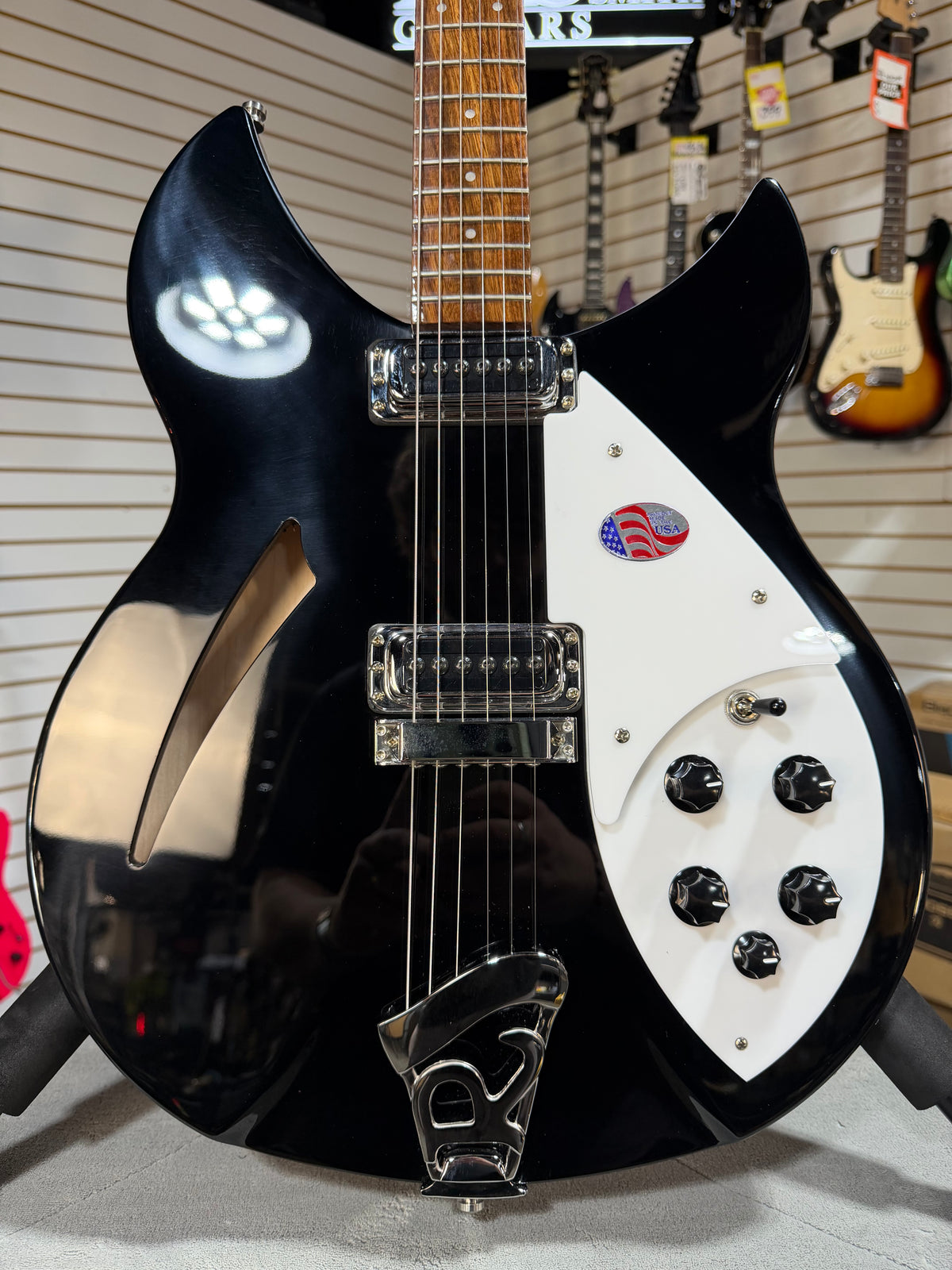 Rickenbacker 330 Jetglo