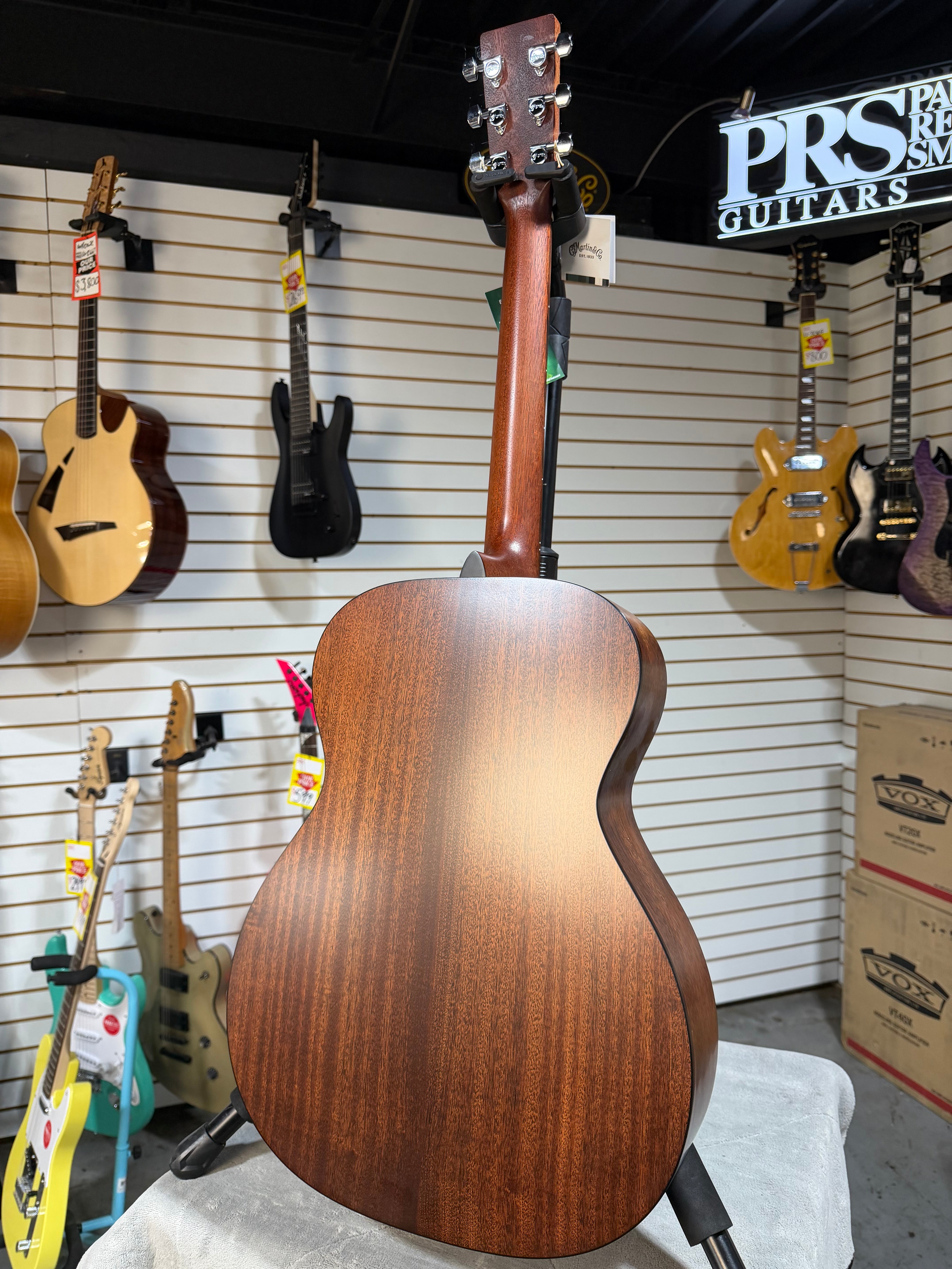 Martin 000-10E Shawn Mendes Natural