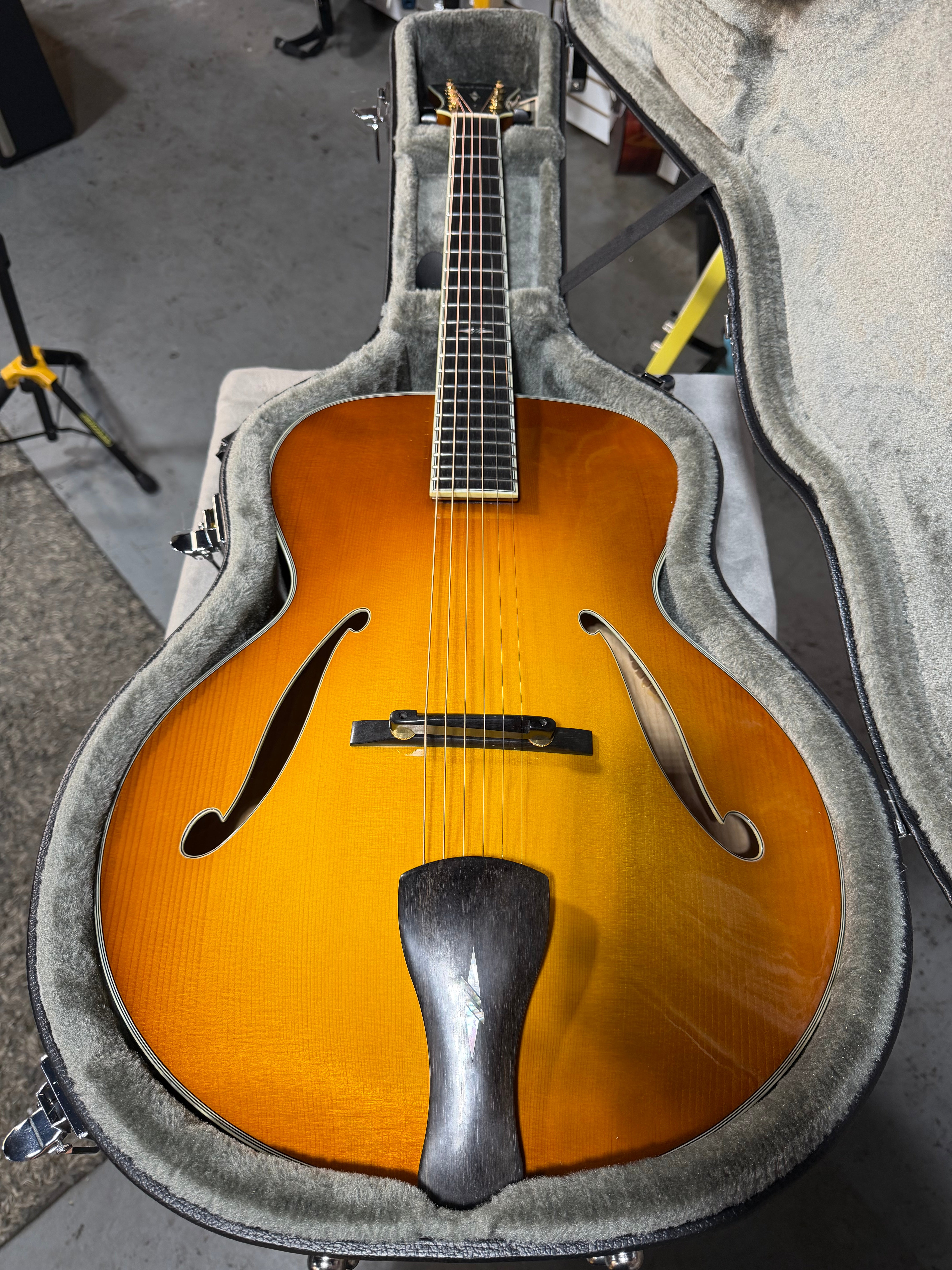 Eastman AR805 Goldburst