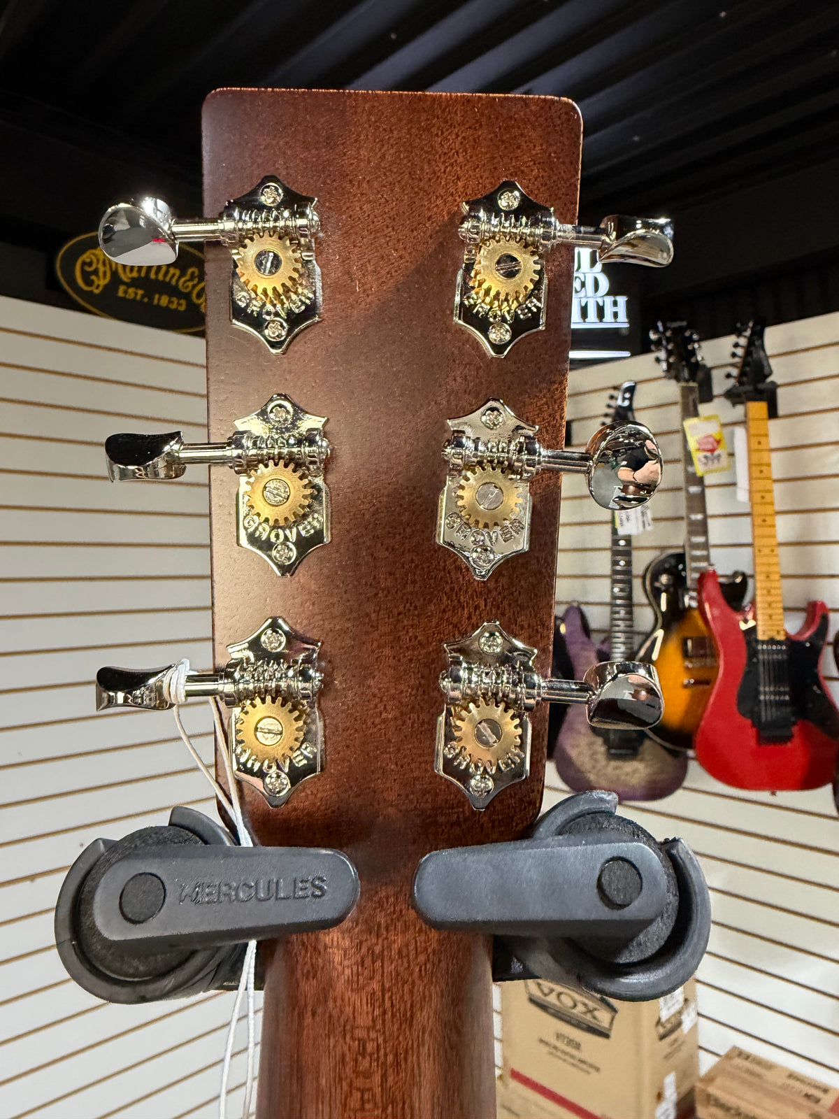 Martin 00-10E Road Series Retro Joe Bonamassa Signature Left Handed Sunburst