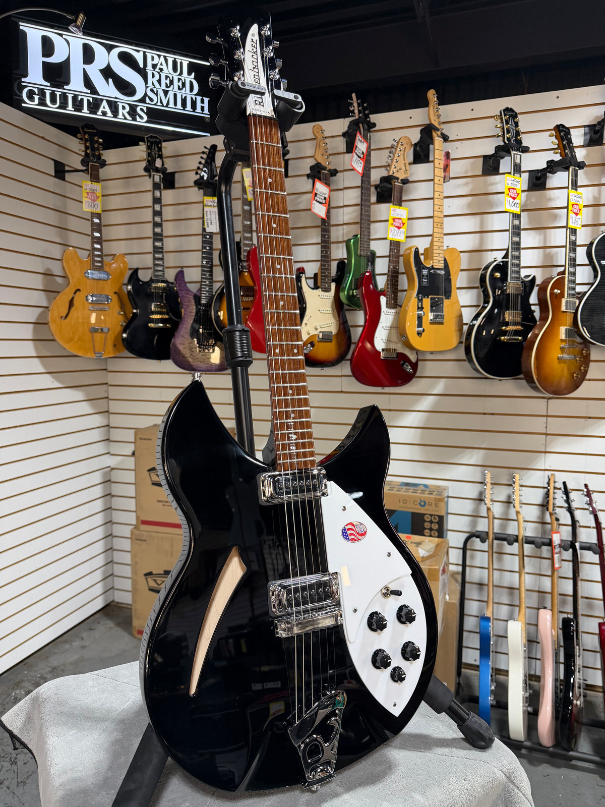 Rickenbacker 330 Jetglo