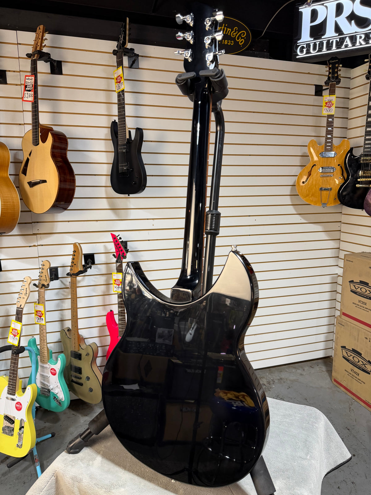 Rickenbacker 330 Jetglo