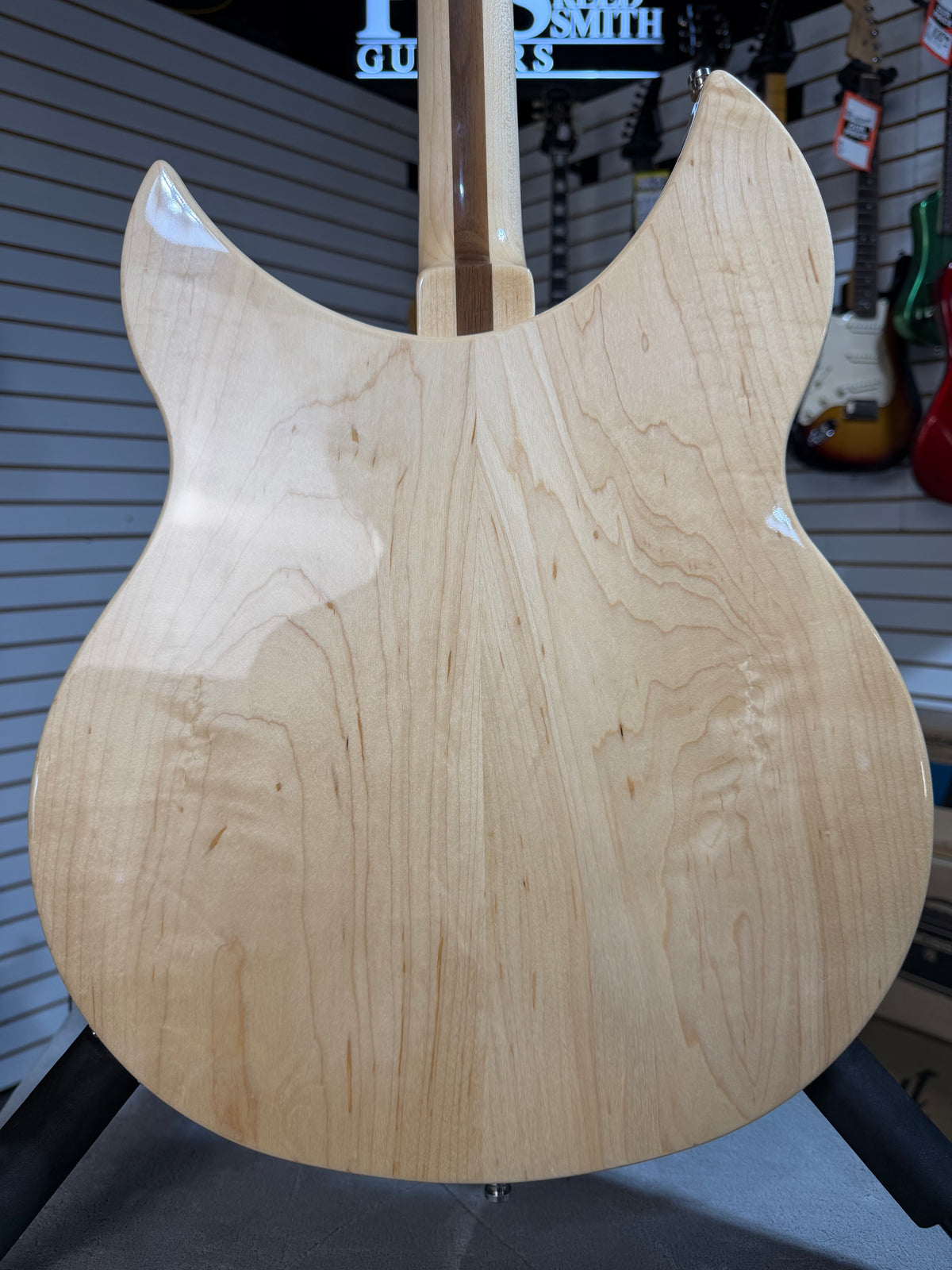 Rickenbacker 330 Mapleglo