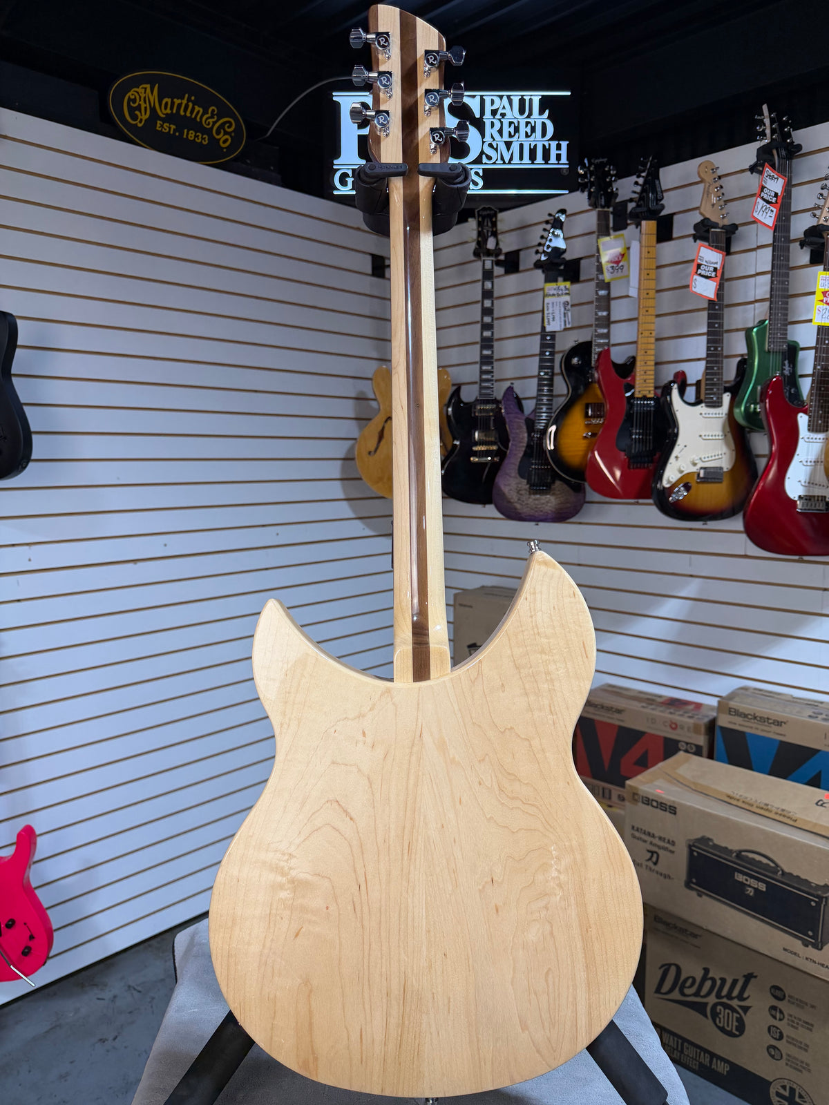 Rickenbacker 330 Mapleglo
