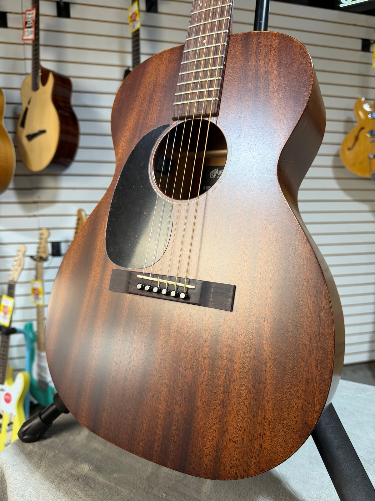 Martin 0-10E Retro Jason Isbell Left Handed Dark Mahogany