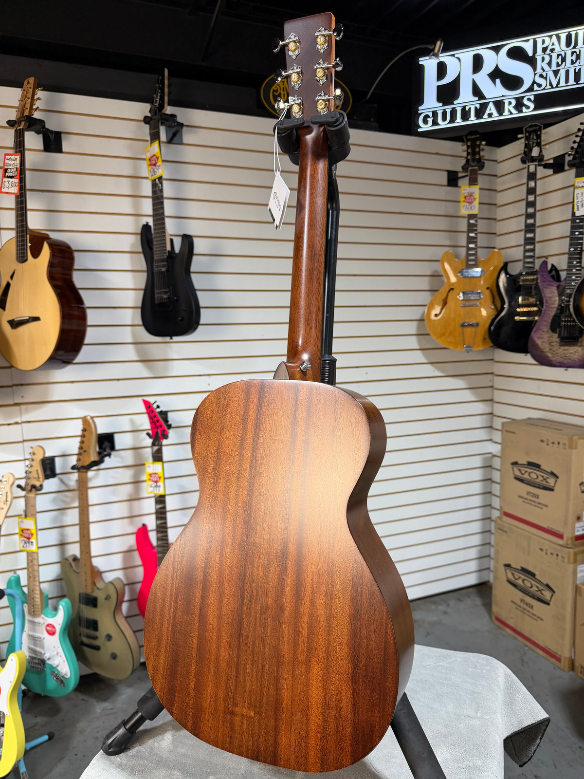 Martin 0-10E Retro Jason Isbell Left Handed Dark Mahogany