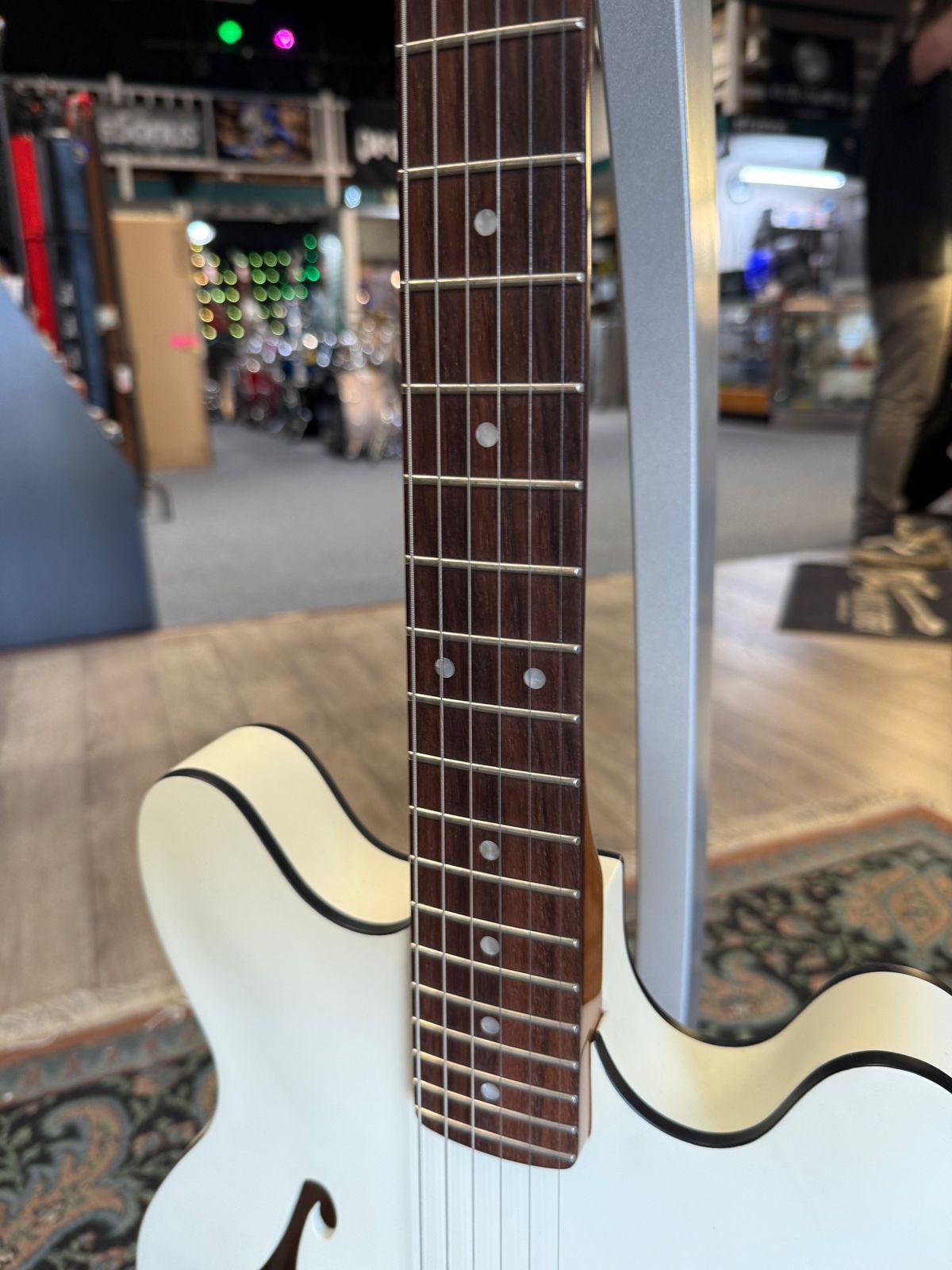 Fender Tom DeLonge Starcaster, Olympic White