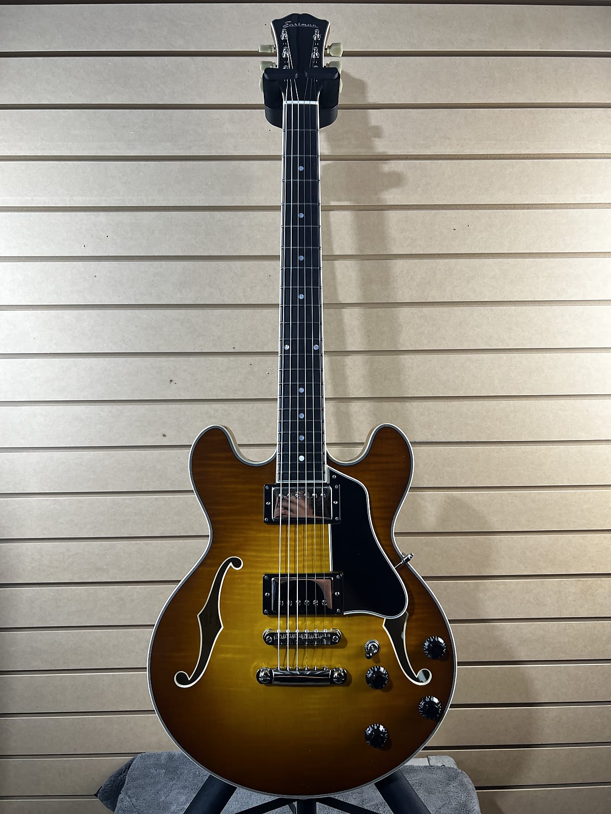 T484-GB Thinline Semi-hollowbody Electric Guitar - Goldburst #462