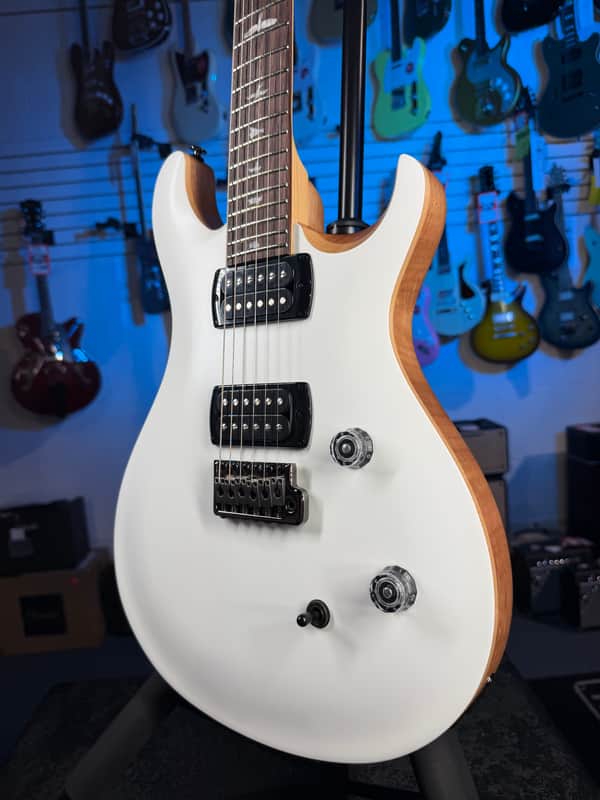 PRS SE CE 24 Satin - Flat White Top, C&M Exclusive - Black / Smoked Hardware, Free Plek & Setup # 828
