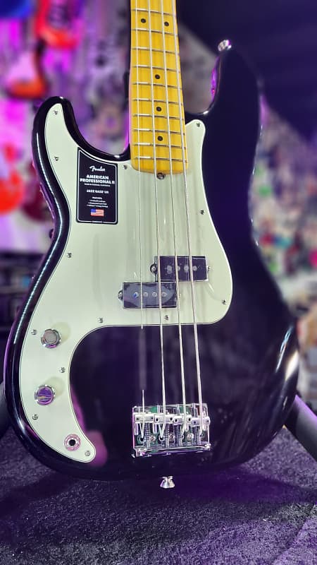 Fender American Professional II Precision Bass Left-handed Black Maple Fingerboard *FREE PLEK WITH PURCHASE*! 590