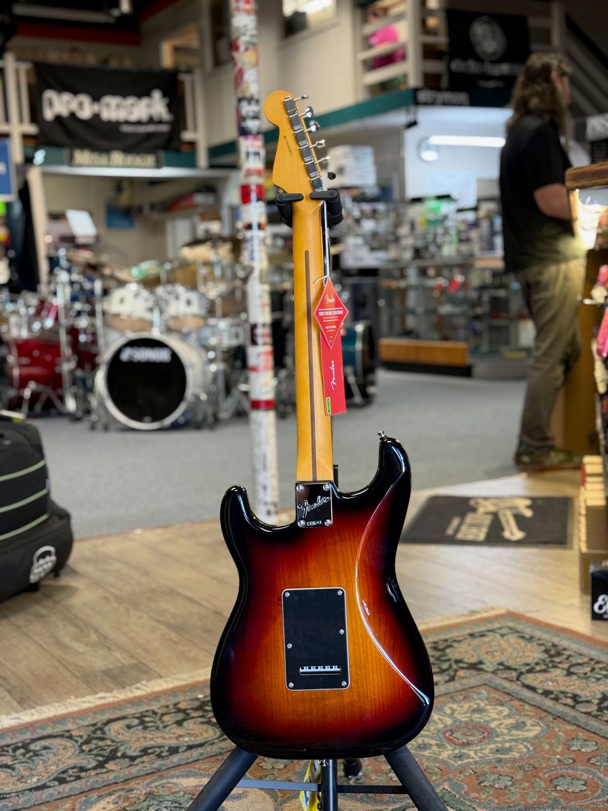 Fender American Professional Classic Stratocaster HSS, 3 Tone Sunburst