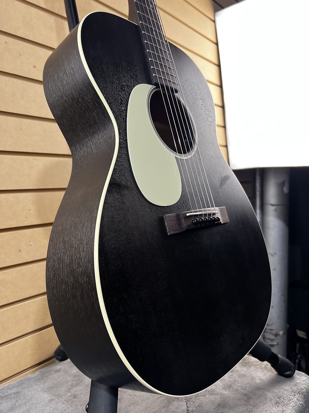 000-17E Left-Handed Acoustic-electric Guitar - Black Smoke #489