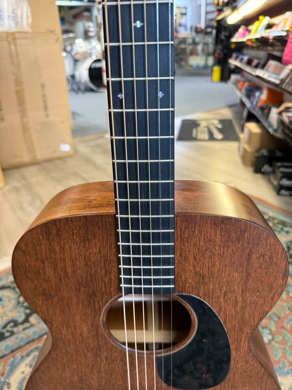 Martin 000-17, Acoustic Guitar & Hard Case #442