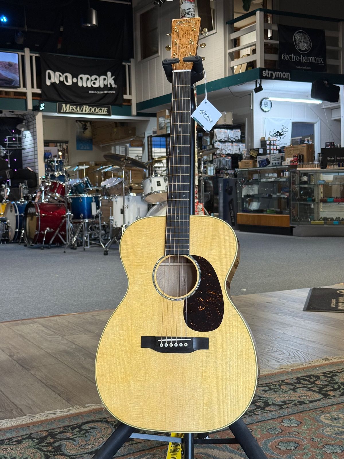 Martin Custom Shop 00-18 German White Oak Back and Sides