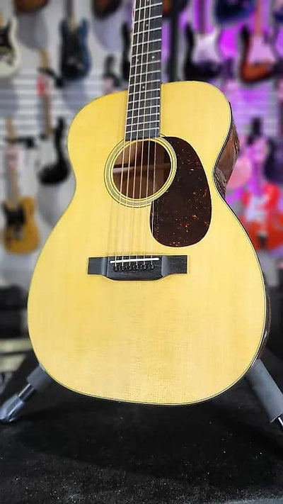 Martin 00-18 Acoustic Guitar - Natural Authorized Dealer * WITH PURCHASE*