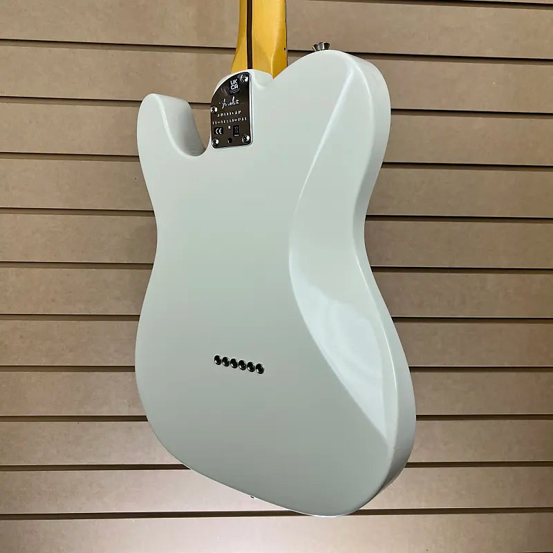 American Professional II Telecaster Deluxe - Olympic White with Maple Fretboard #806