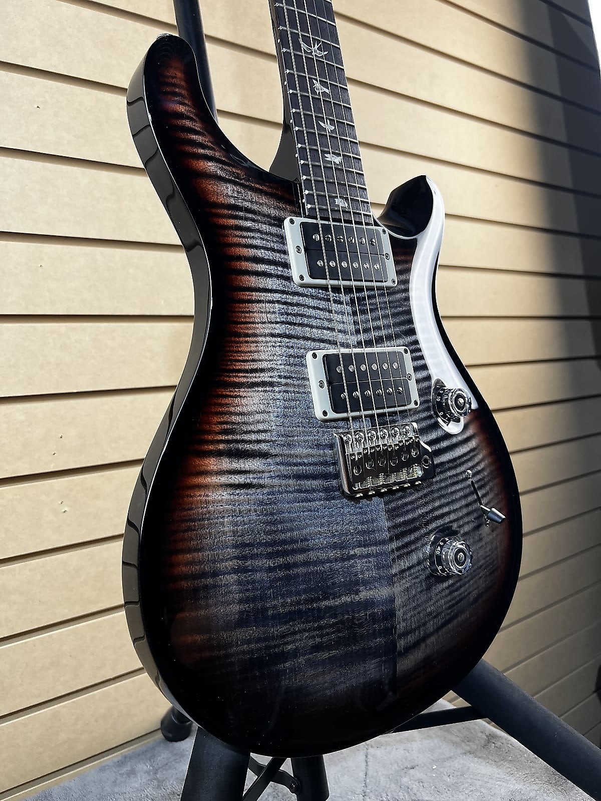 Custom 24 *Custom Color* - Charcoal Tri-Color Burst #736