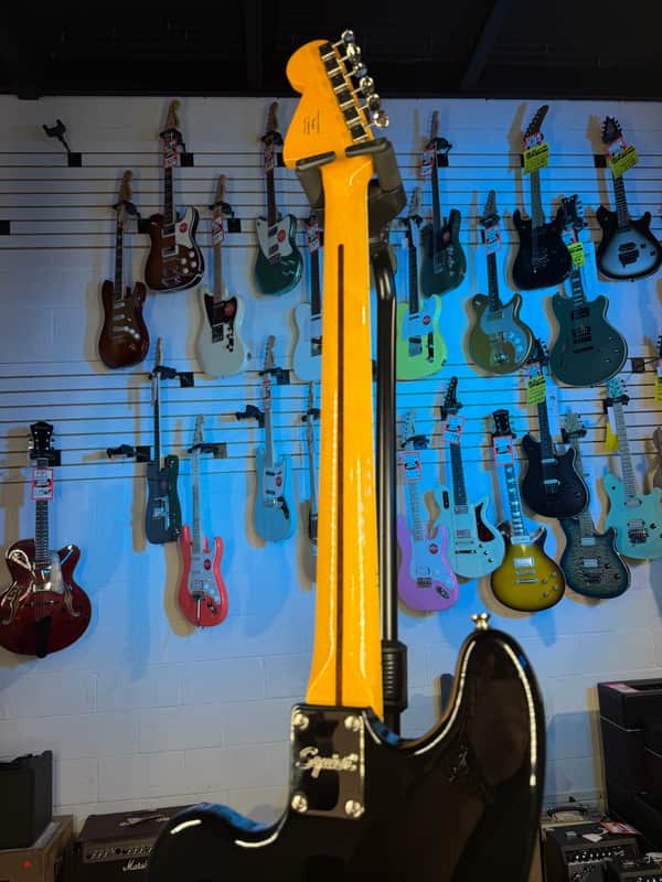 Used Squier Classic Vibe Bass VI 2020s - Black