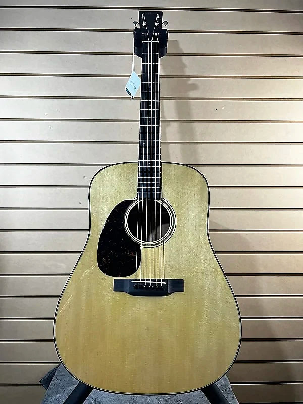 D-18 Left-handed Acoustic Guitar - Natural #072