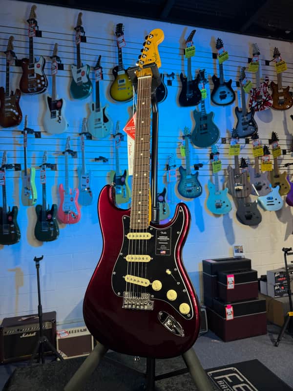 Fender American Professional Stratocaster - Oxblood